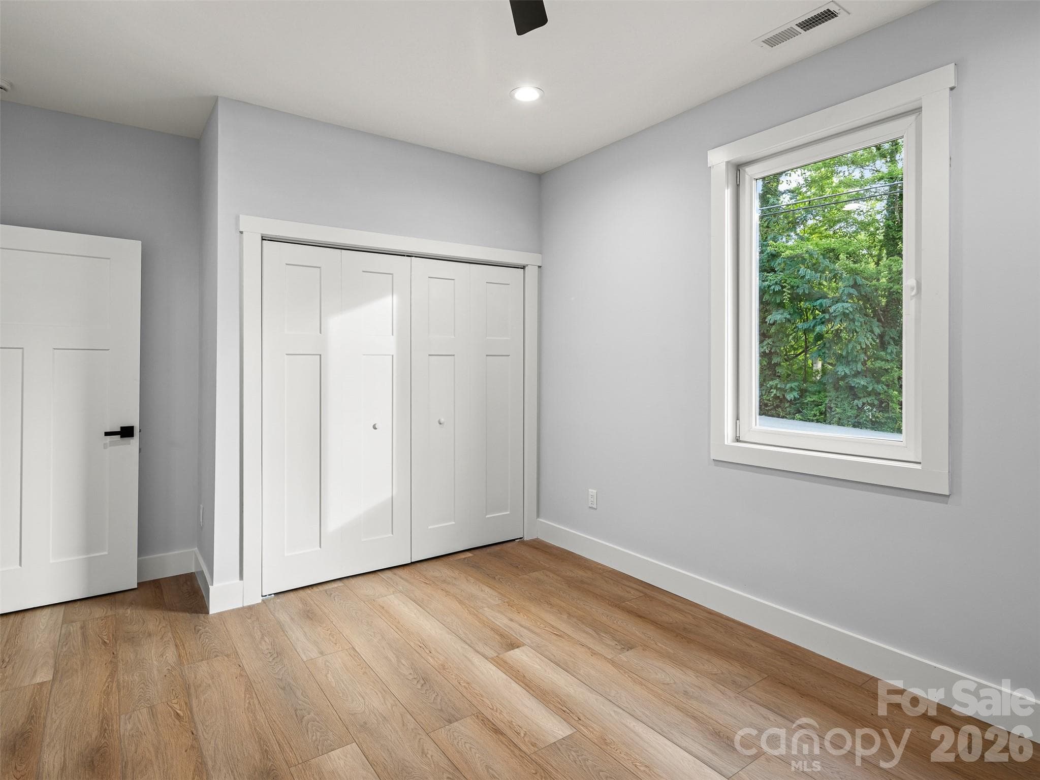 Single Family Residence at 902 Narva Road, Hendersonville, photo 28 of 48