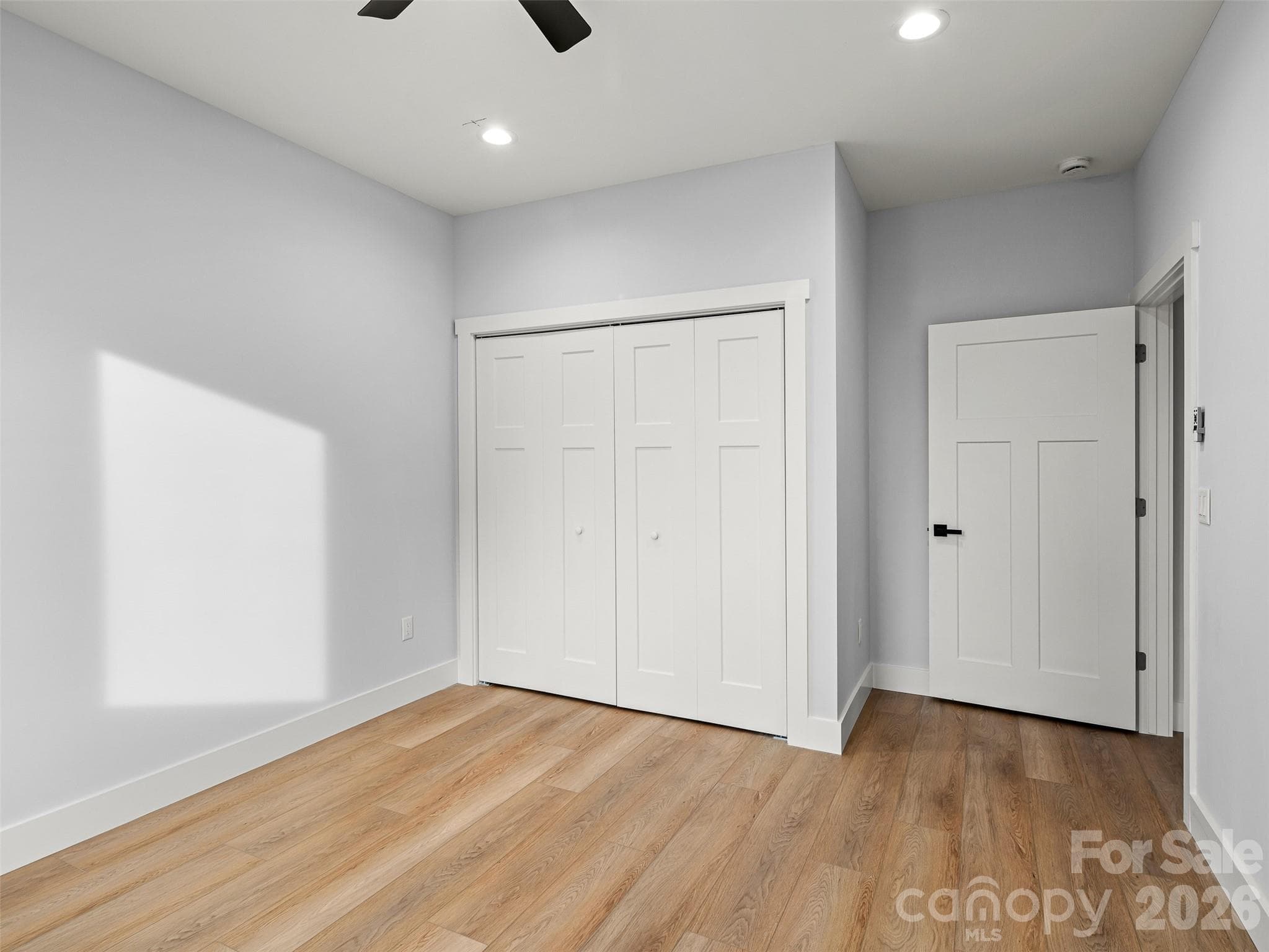 Single Family Residence at 902 Narva Road, Hendersonville, photo 33 of 48