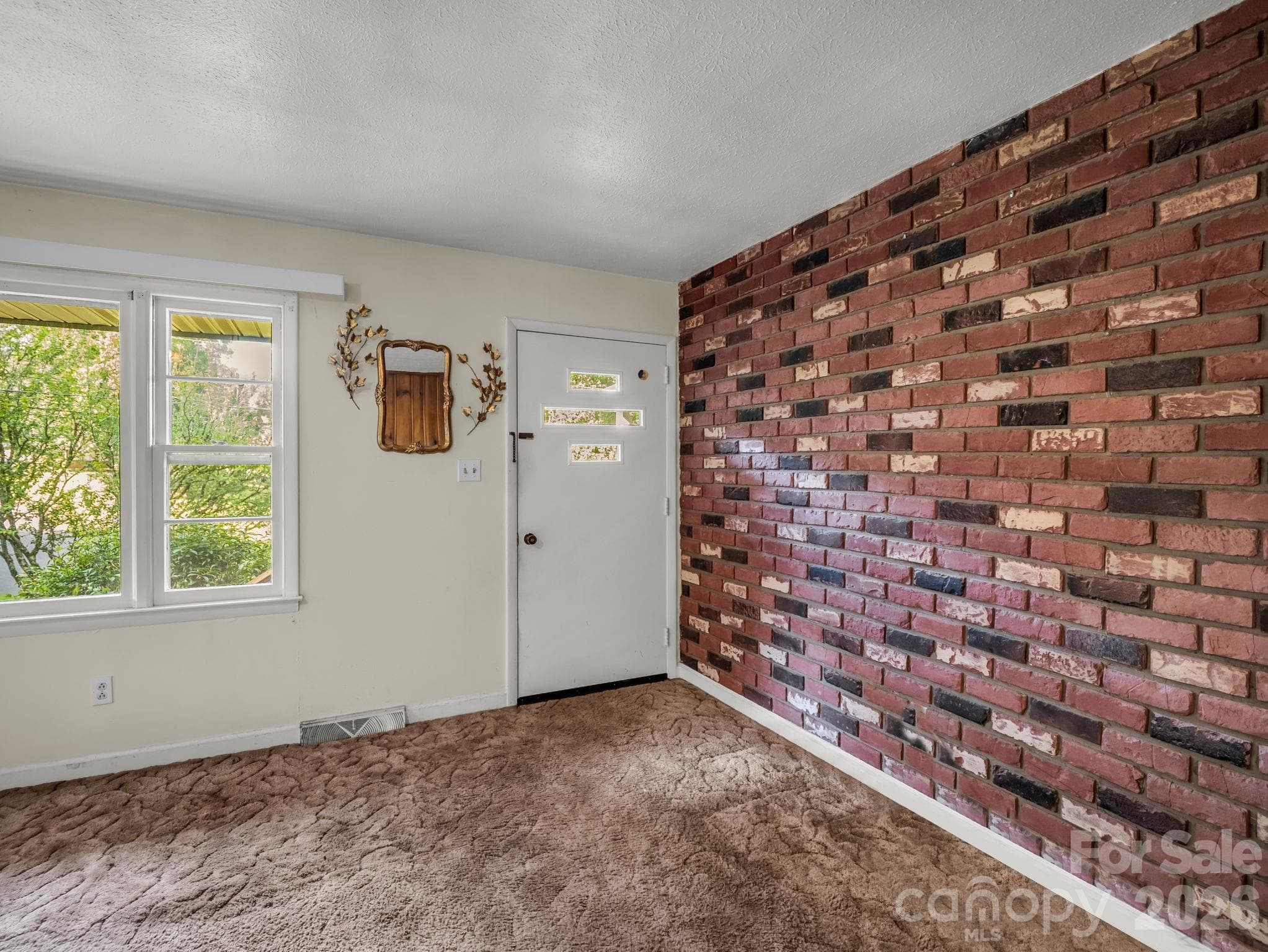 Single Family Residence at 375 Bee Tree Road, Swannanoa, photo 11 of 26