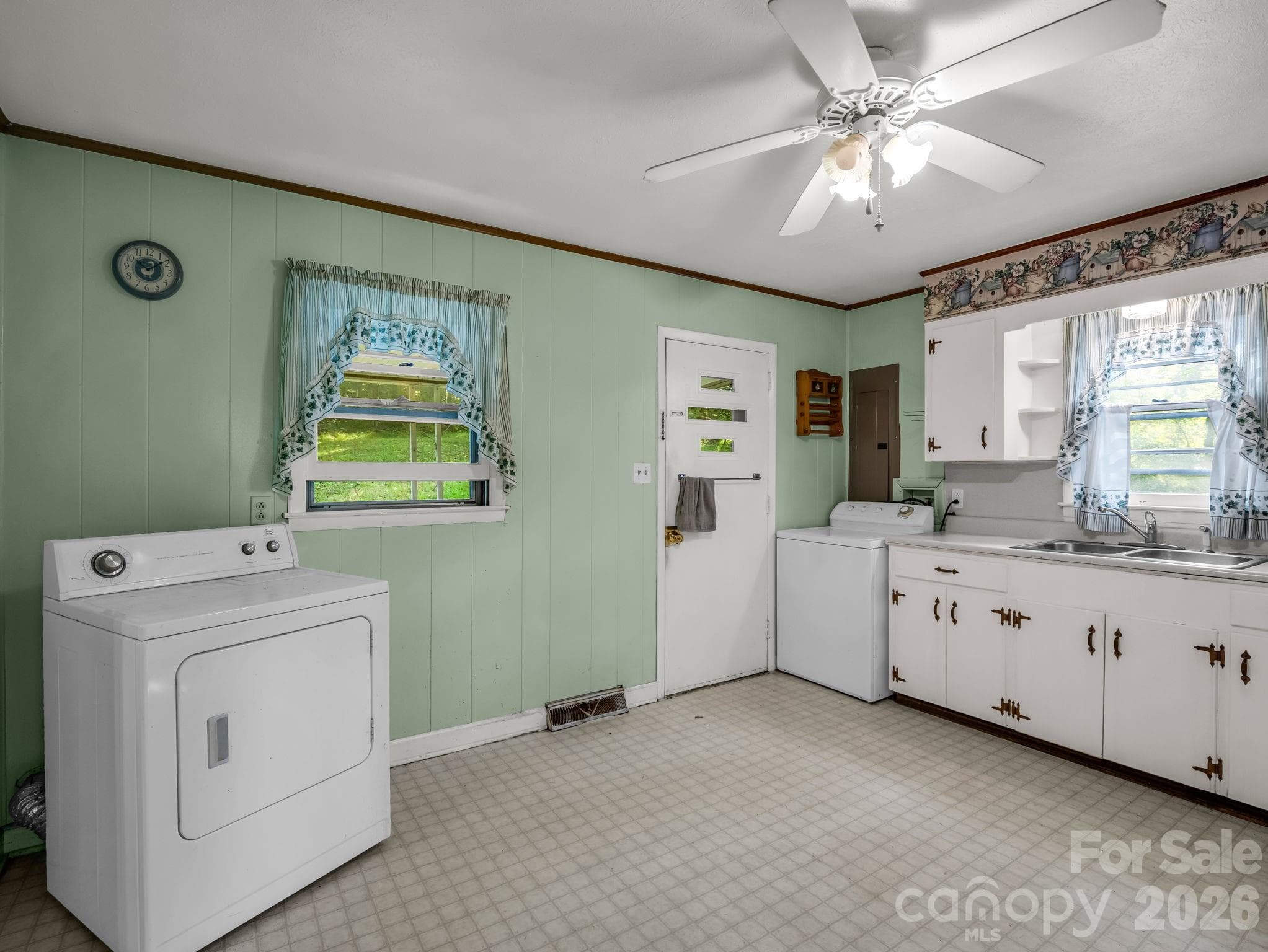 Single Family Residence at 375 Bee Tree Road, Swannanoa, photo 16 of 26