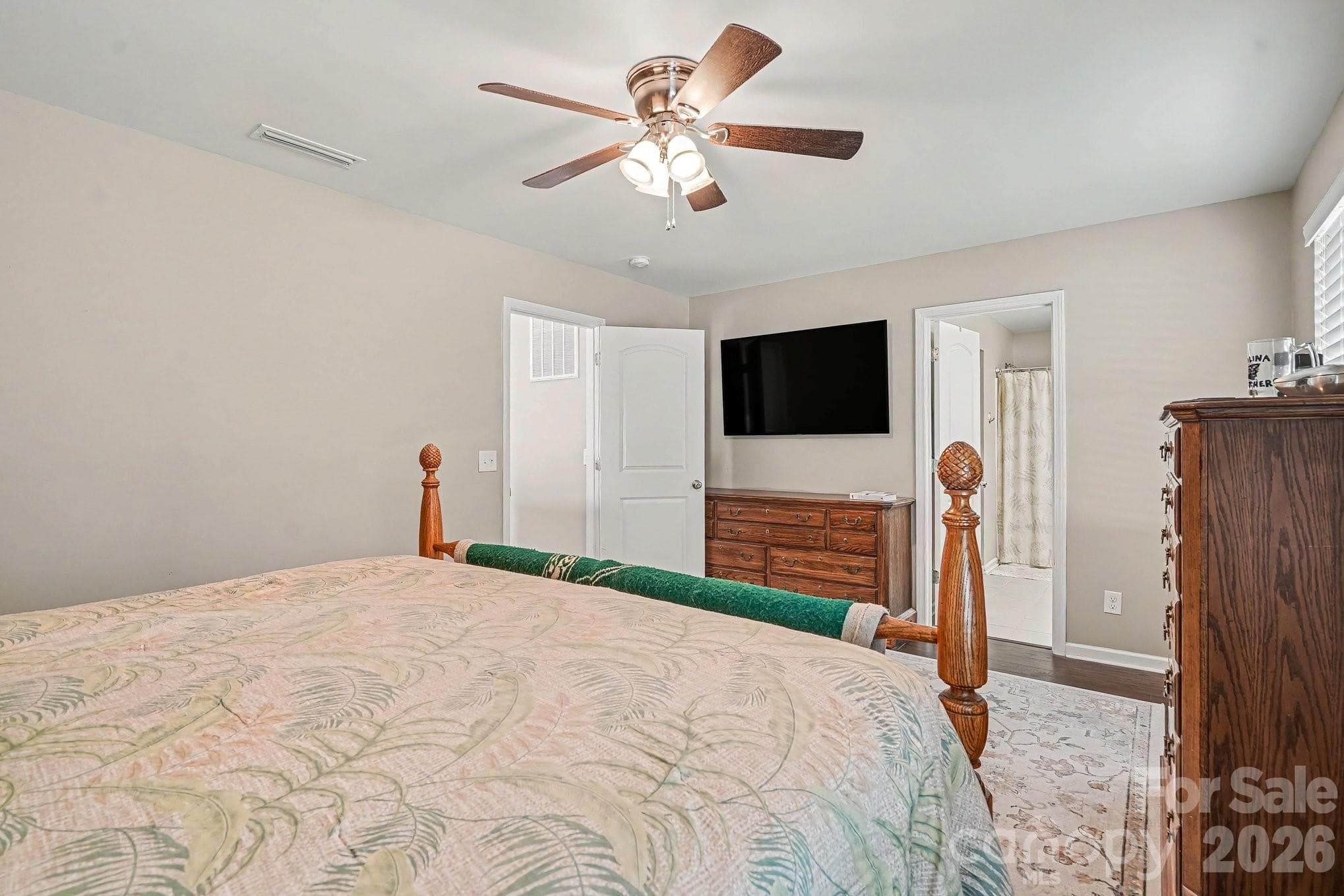 Single Family Residence at 7420 Edgefield Court, Matthews, photo 13 of 37