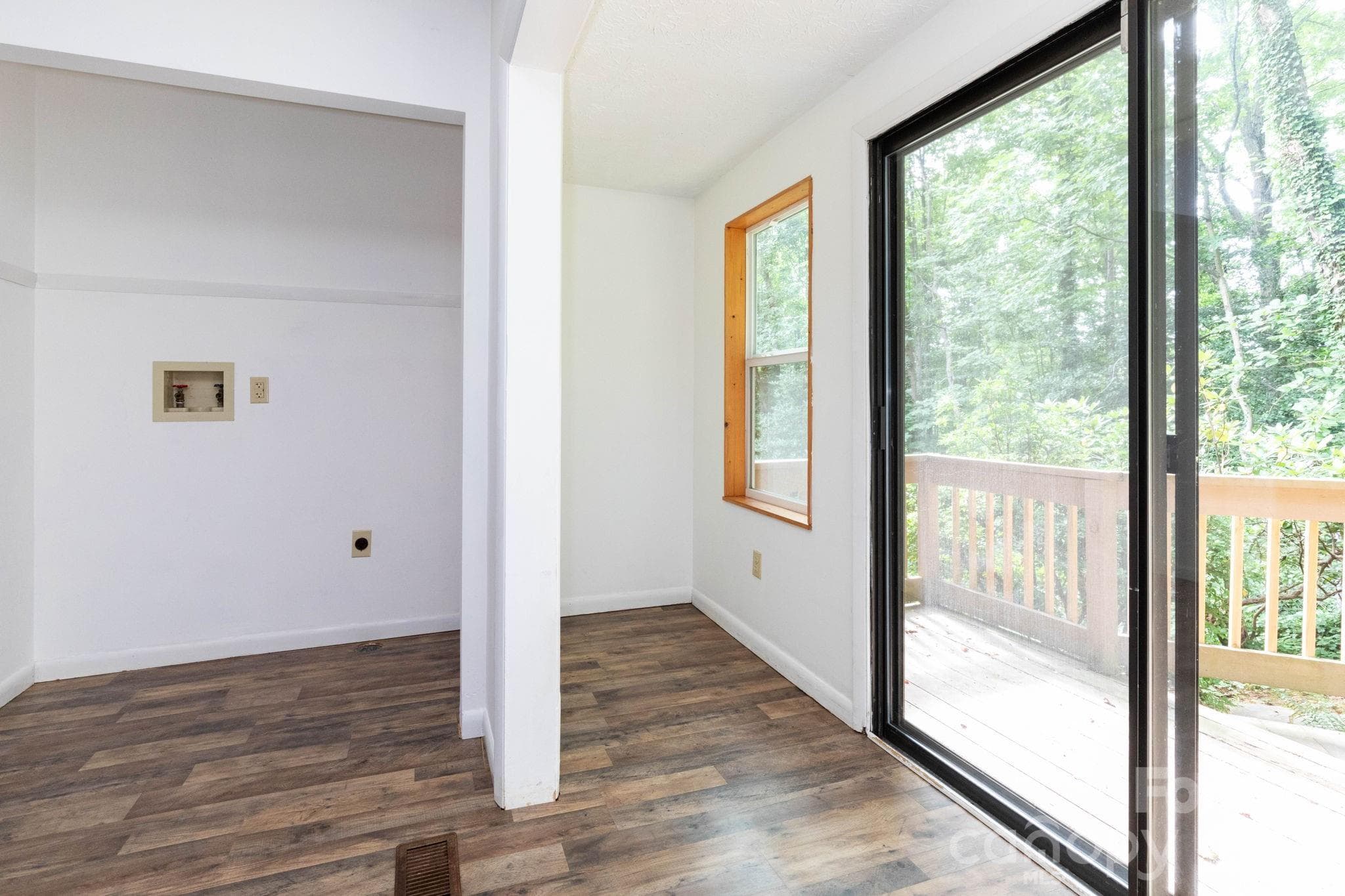 Townhouse at 404 Buck Cove Terrace, Asheville, photo 11 of 23