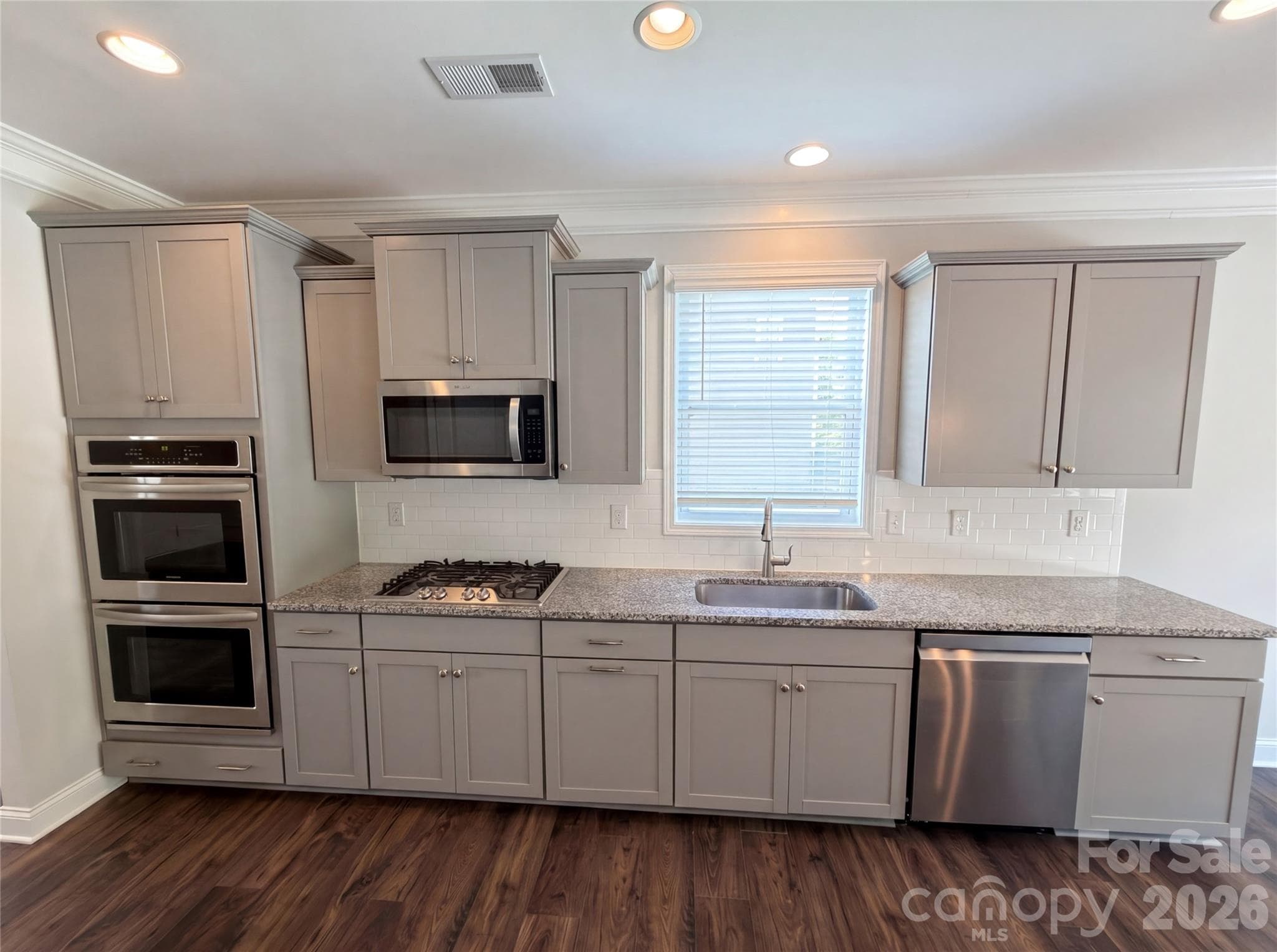 Single Family Residence at 5013 Shadowbrook Road, Waxhaw, photo 5 of 17