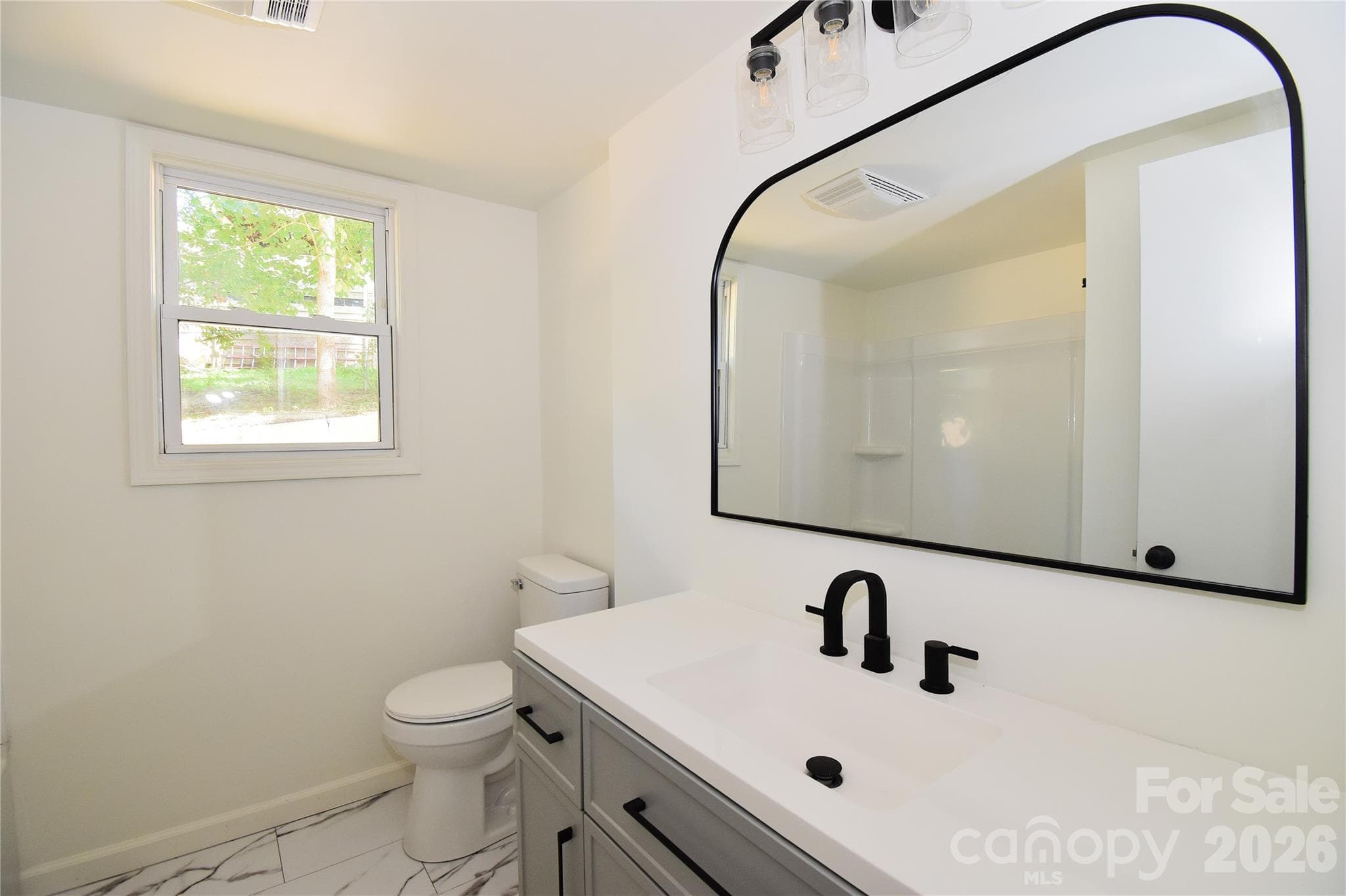 Single Family Residence at 19 S Ridge Place, Arden, photo 23 of 44