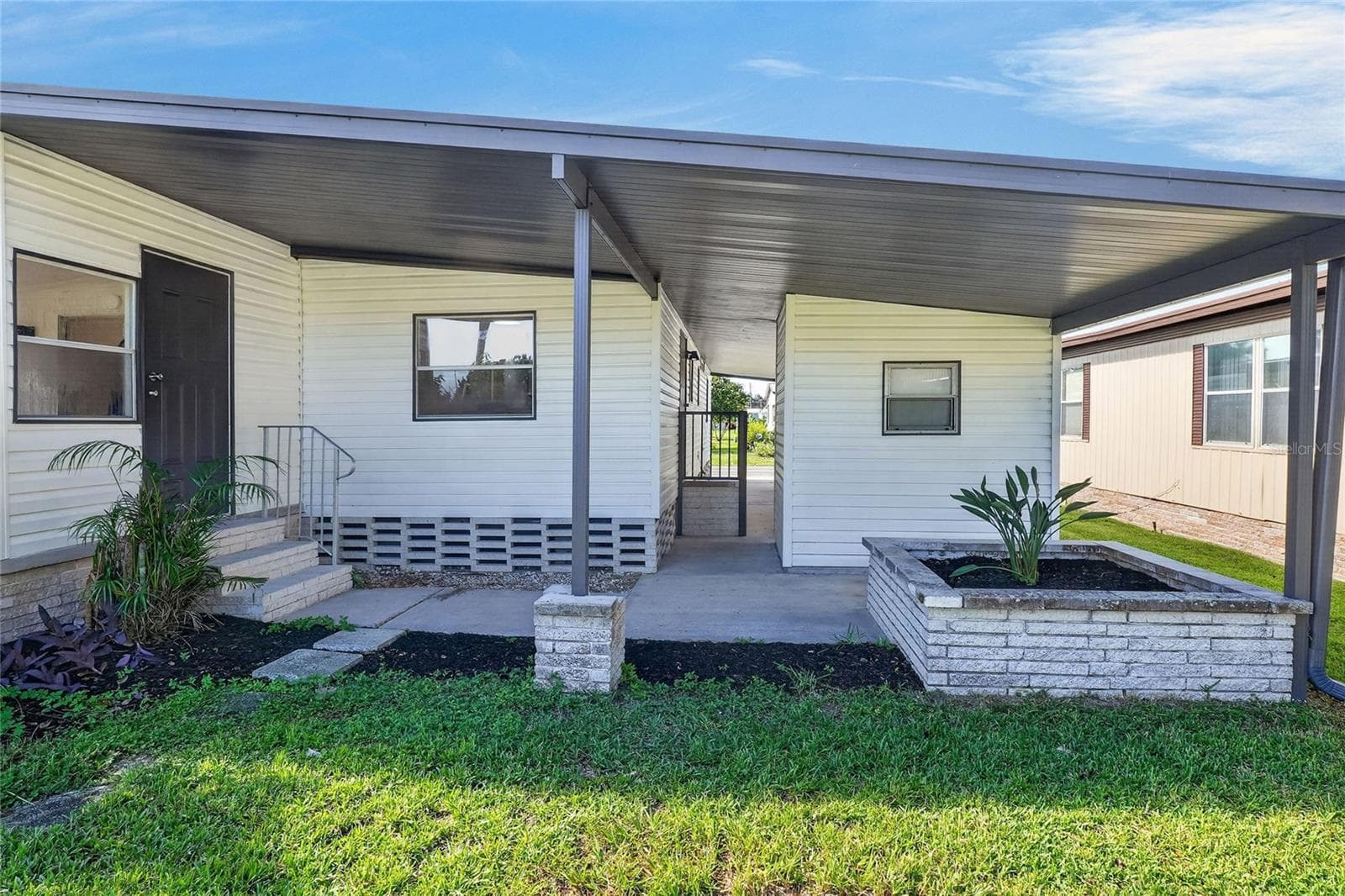 2055 S FLORAL AVE #55