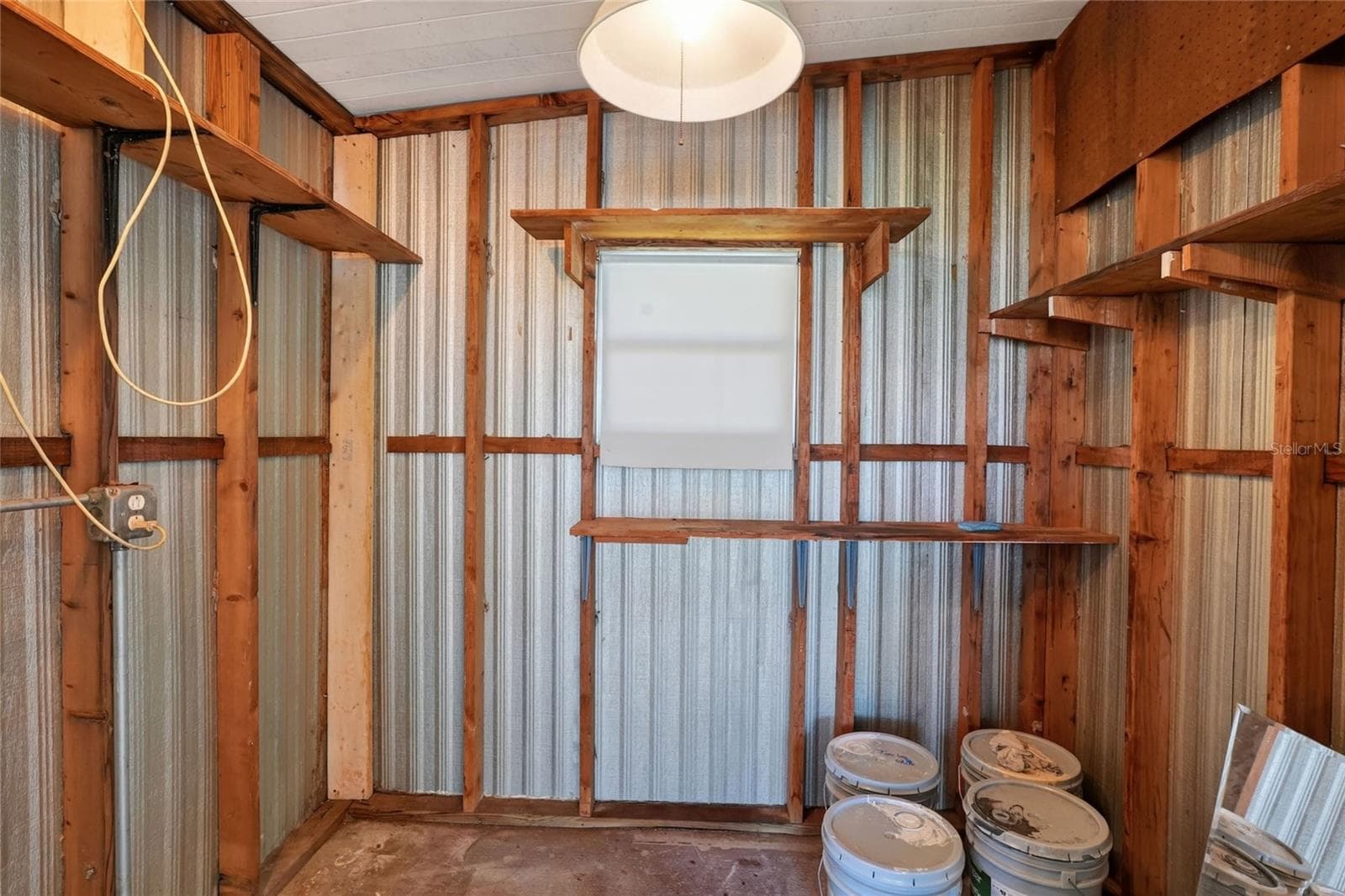 Workshop Interior - 2055 S FLORAL AVE #55, BARTOW