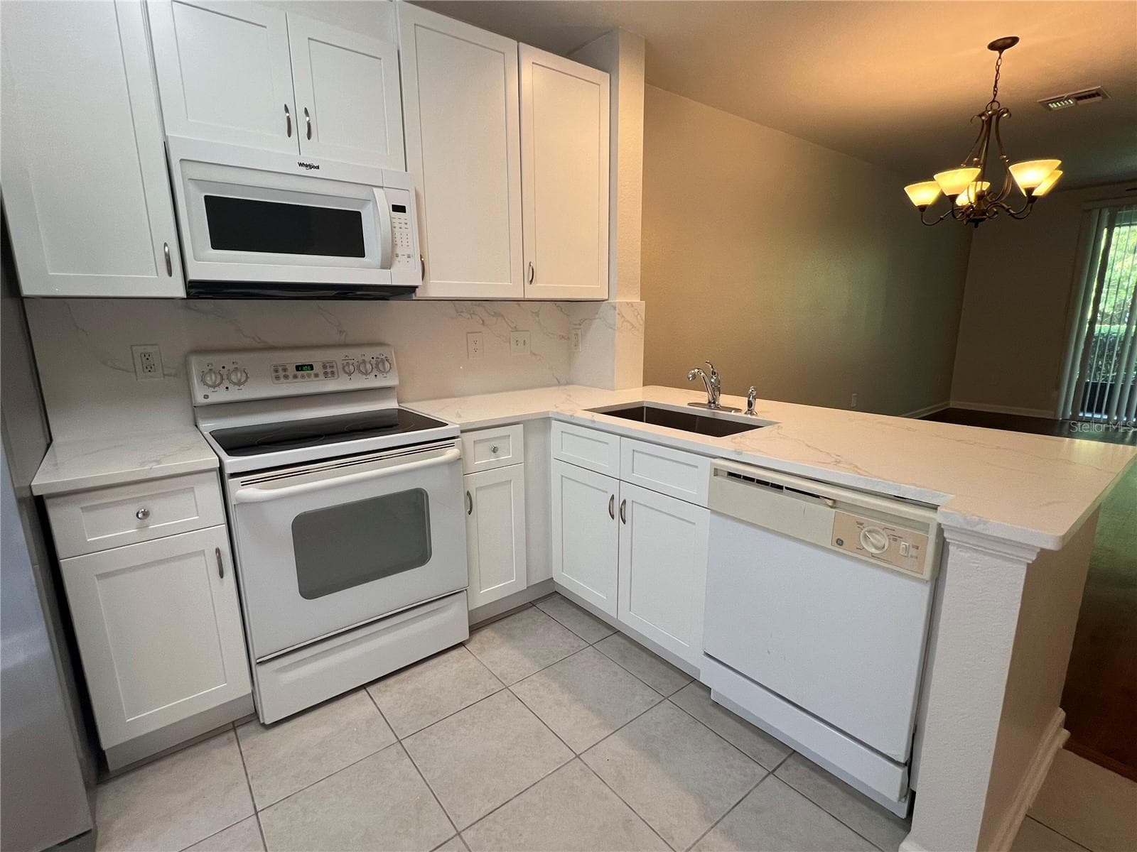 Kitchen - 5308 HAWKSTONE DR, SANFORD