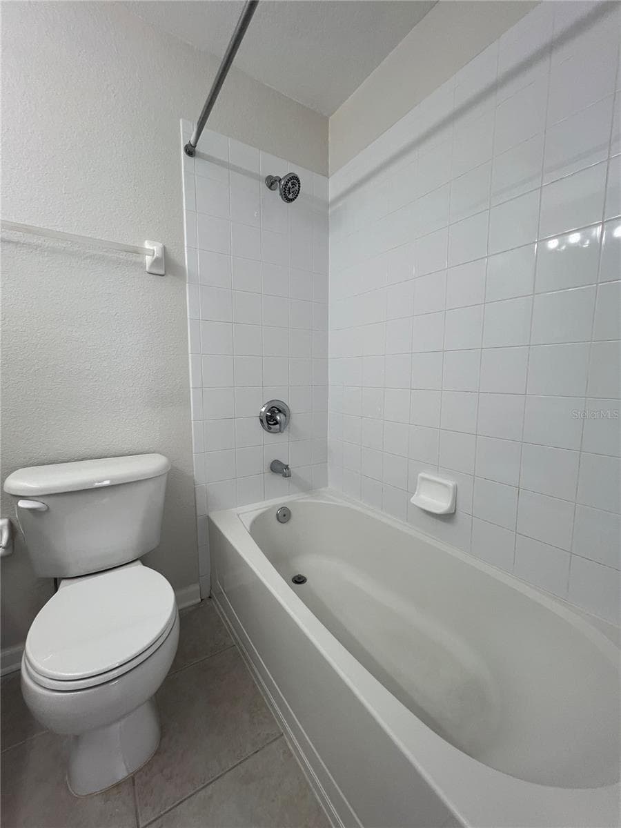 Second Master Bathroom - 5308 HAWKSTONE DR, SANFORD