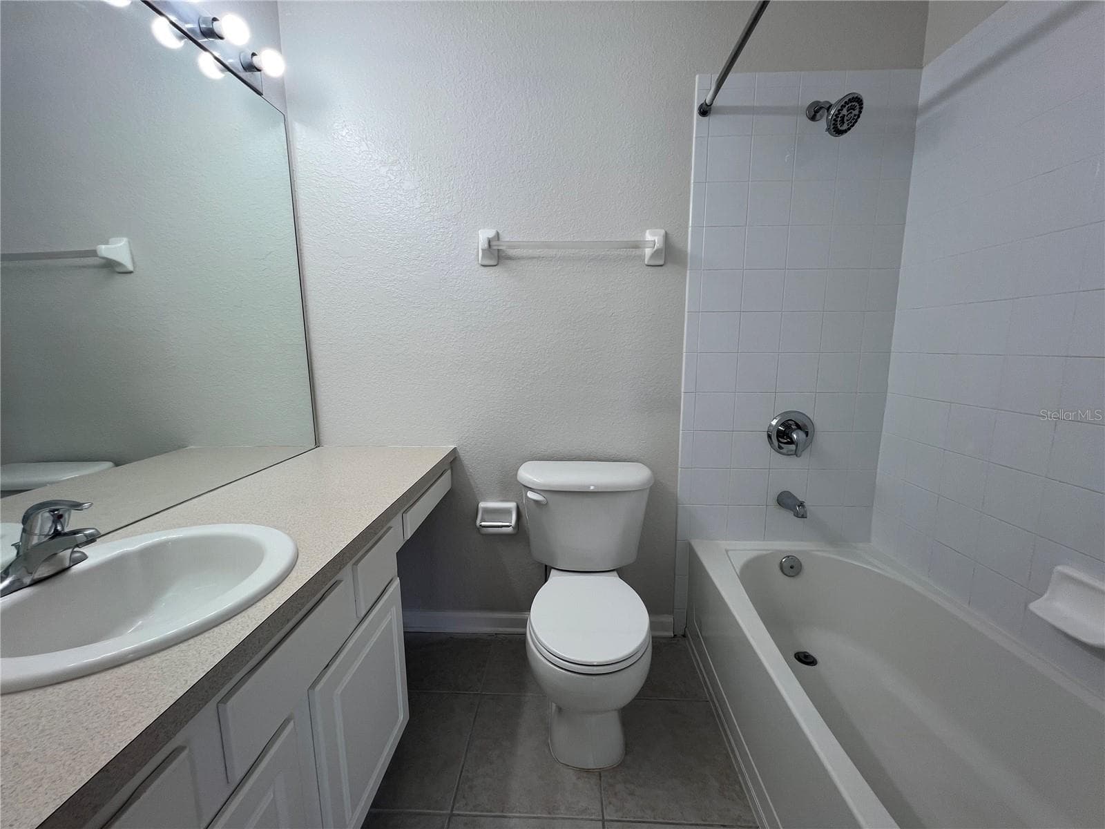 Second Master Bathroom - 5308 HAWKSTONE DR, SANFORD