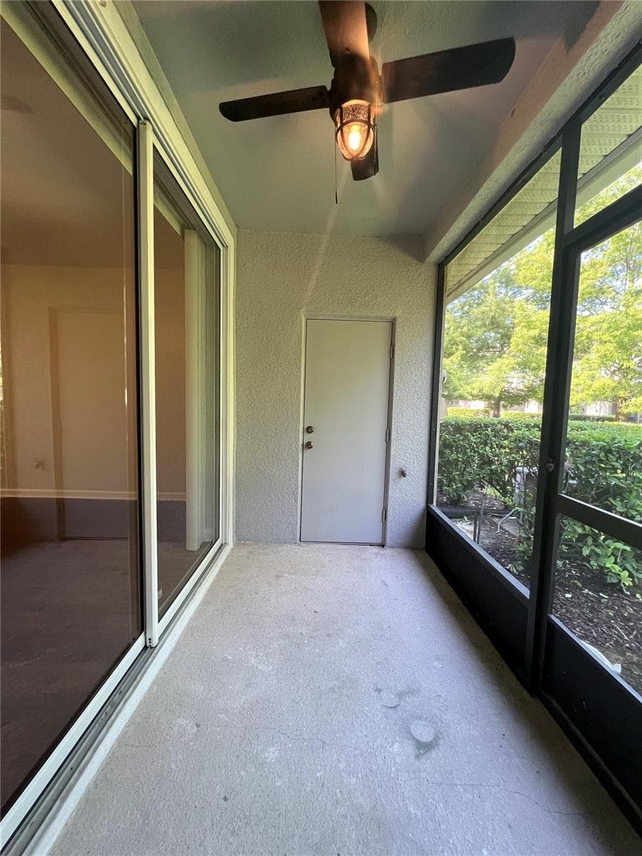Back screen porch - 5308 HAWKSTONE DR, SANFORD