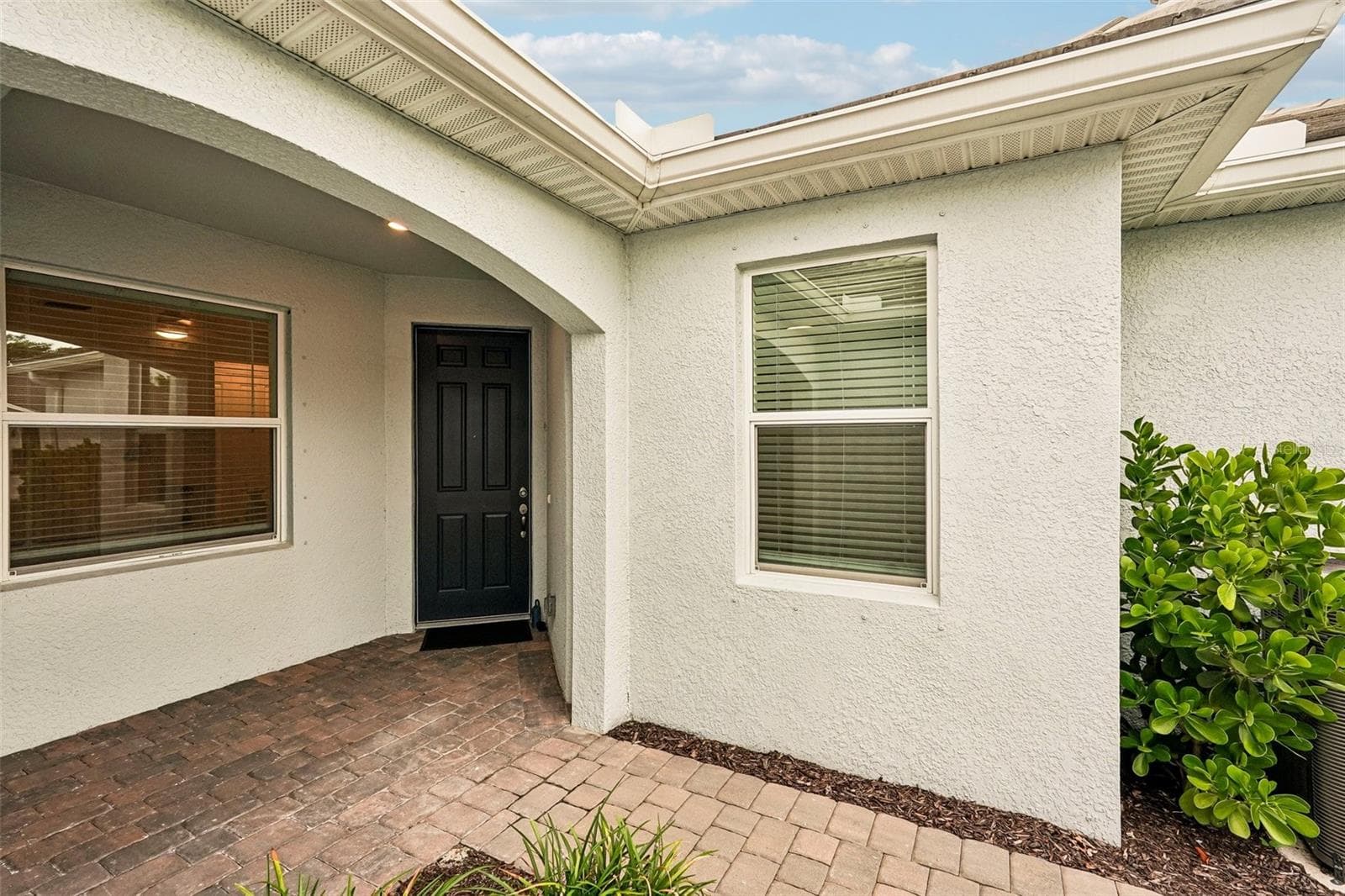 Villa at 9897 BRIGHT WATER DR, ENGLEWOOD, photo 4 of 38