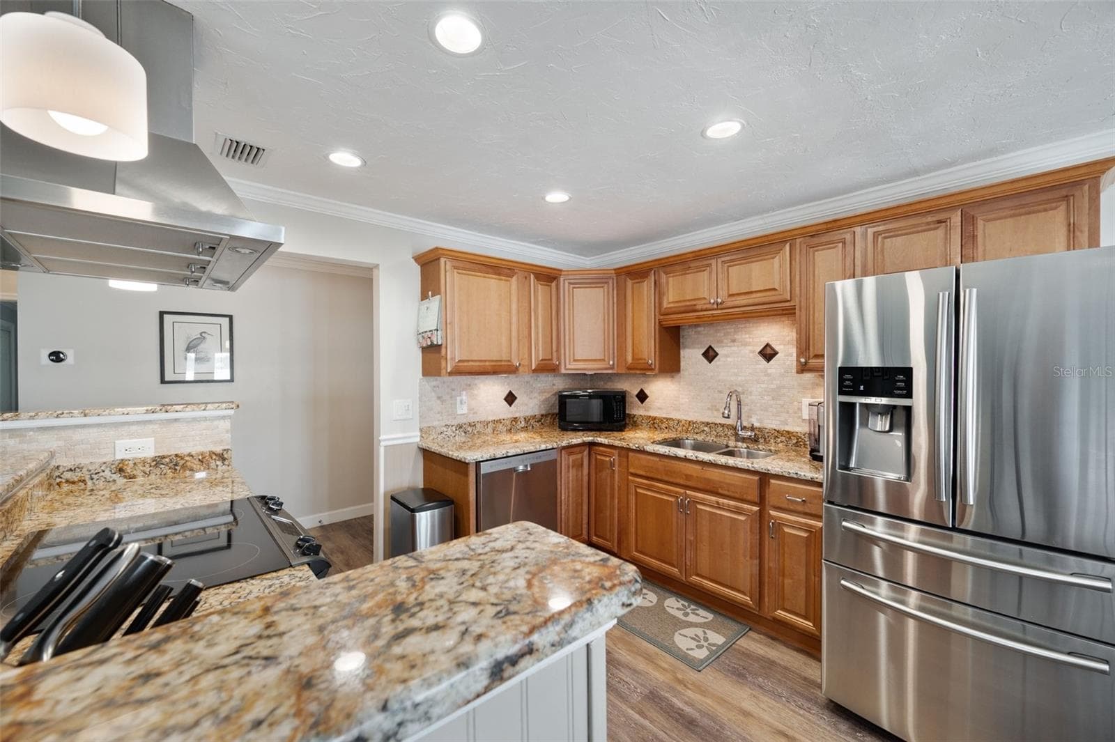 Condominium at 5257 BEACH DR SE #D, ST PETERSBURG, photo 4 of 42