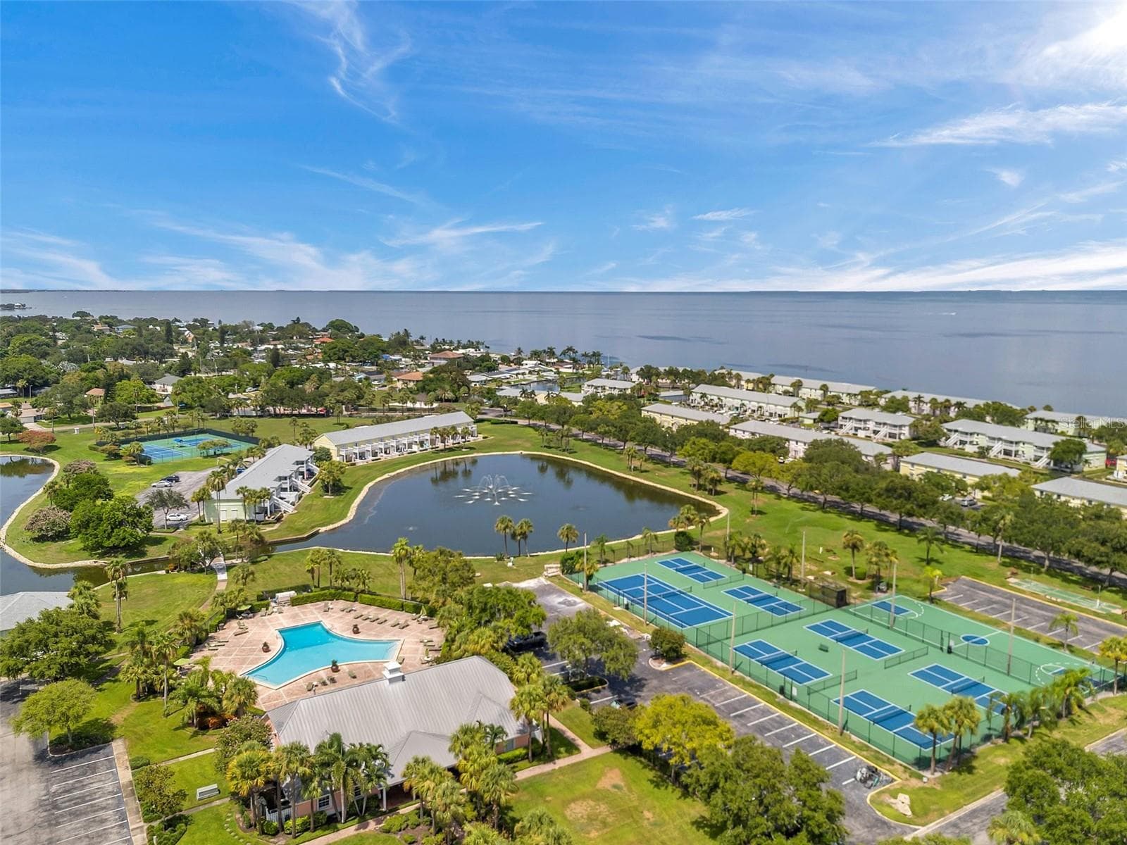 Condominium at 5257 BEACH DR SE #D, ST PETERSBURG, photo 36 of 42