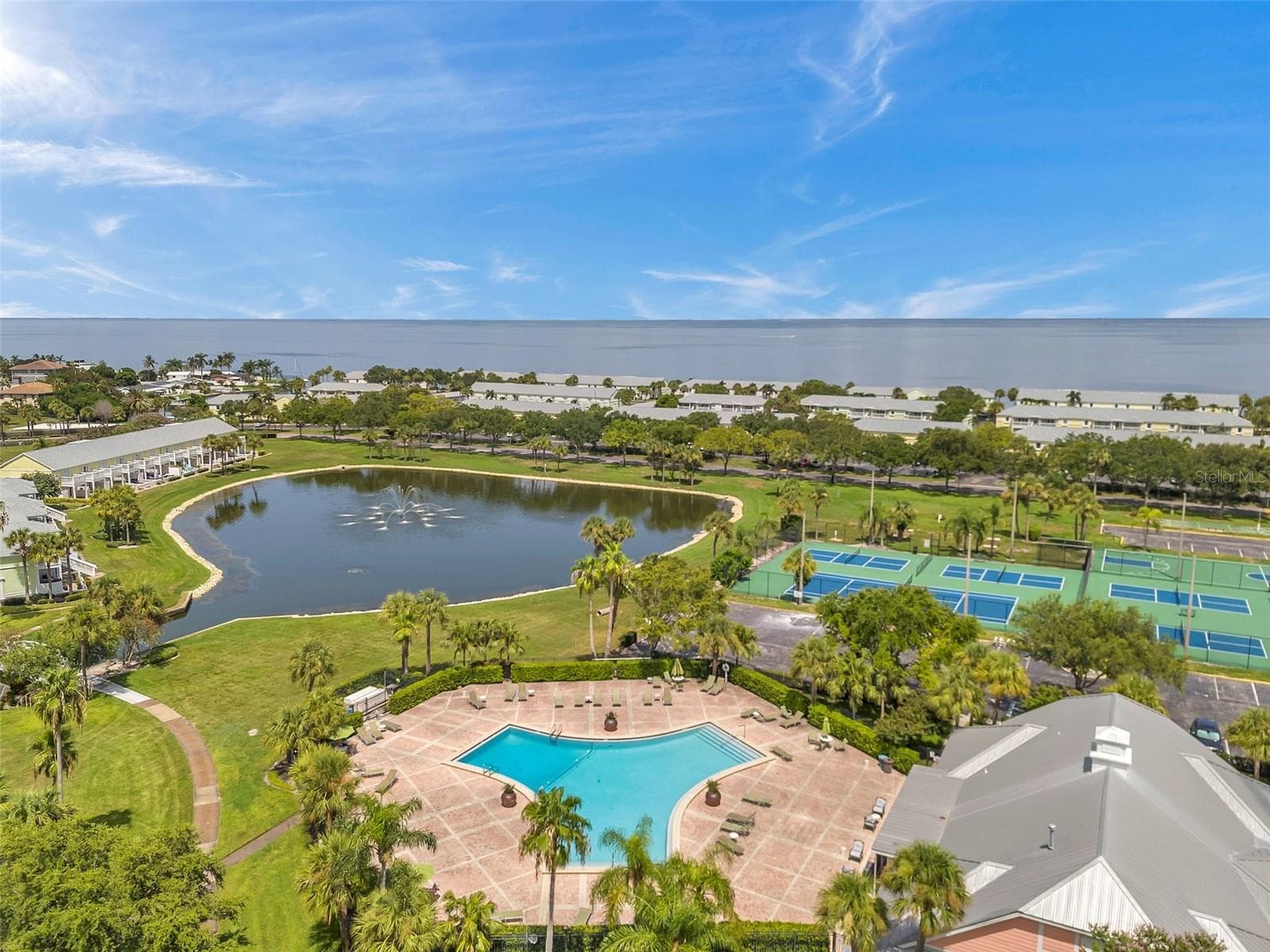 Condominium at 5257 BEACH DR SE #D, ST PETERSBURG, photo 37 of 42
