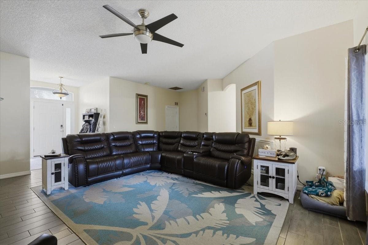 Single Family Residence at 6 BIRDSEYE PL, PALM COAST, photo 4 of 28