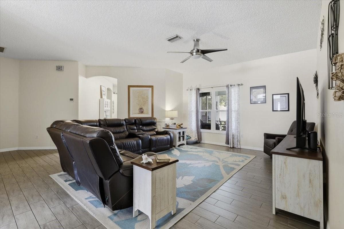 Single Family Residence at 6 BIRDSEYE PL, PALM COAST, photo 5 of 28