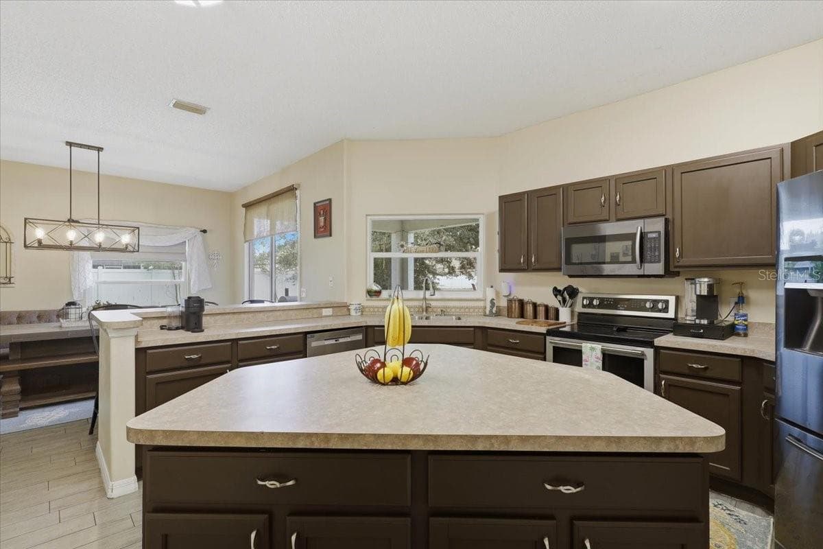 Single Family Residence at 6 BIRDSEYE PL, PALM COAST, photo 6 of 28