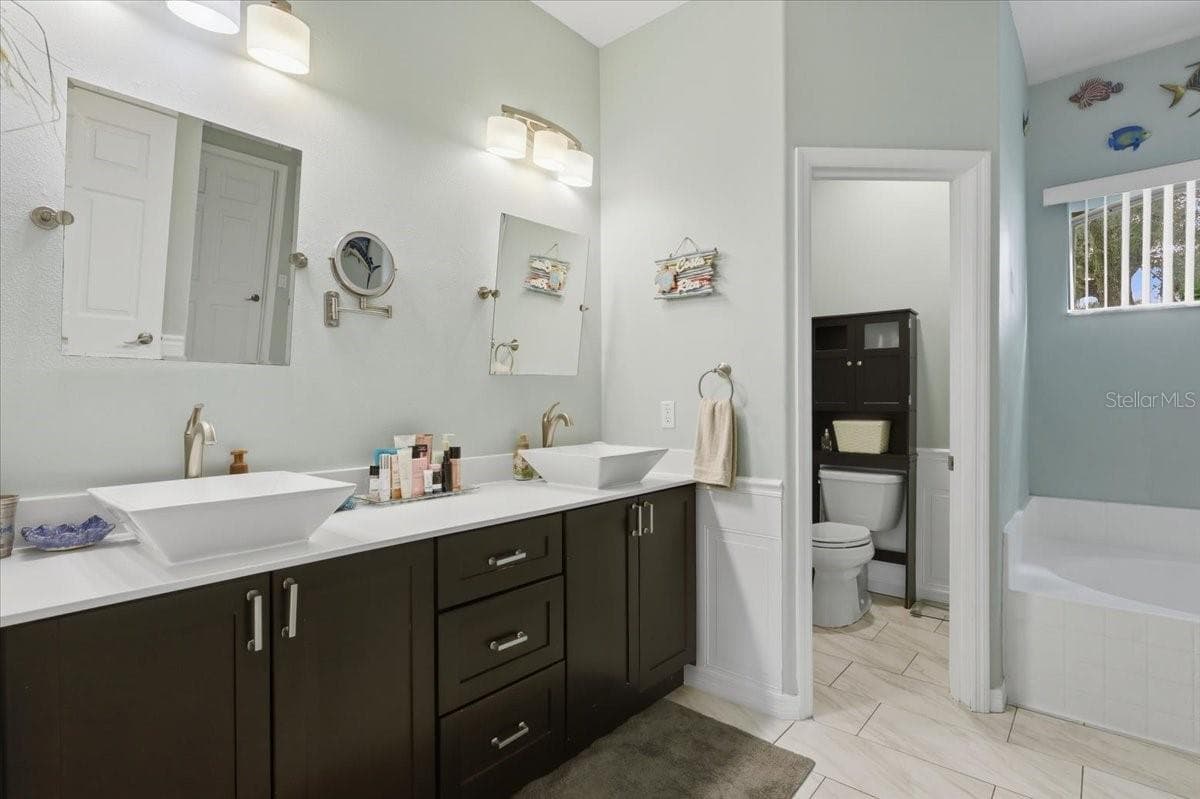 Single Family Residence at 6 BIRDSEYE PL, PALM COAST, photo 11 of 28