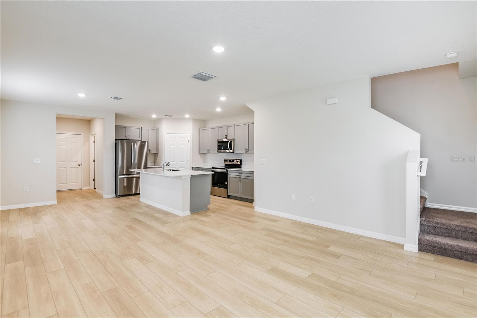 Single Family Residence at 9867 PELICAN COAST DR, DADE CITY, photo 13 of 24