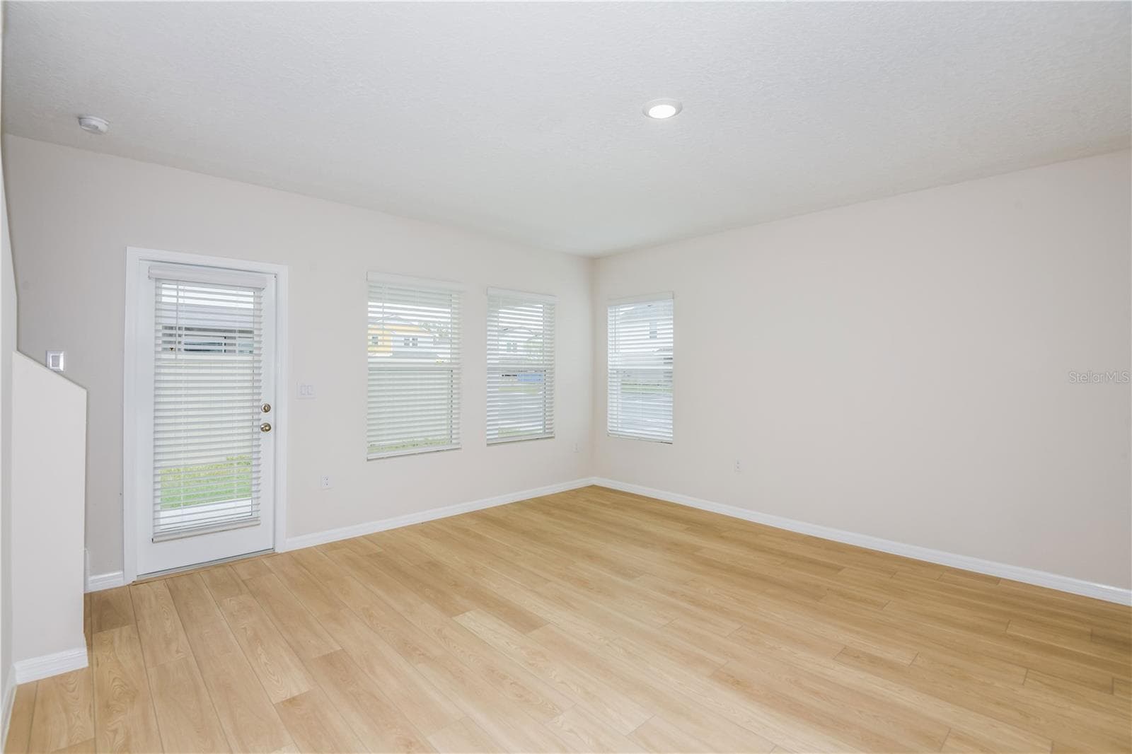 Single Family Residence at 9867 PELICAN COAST DR, DADE CITY, photo 15 of 24