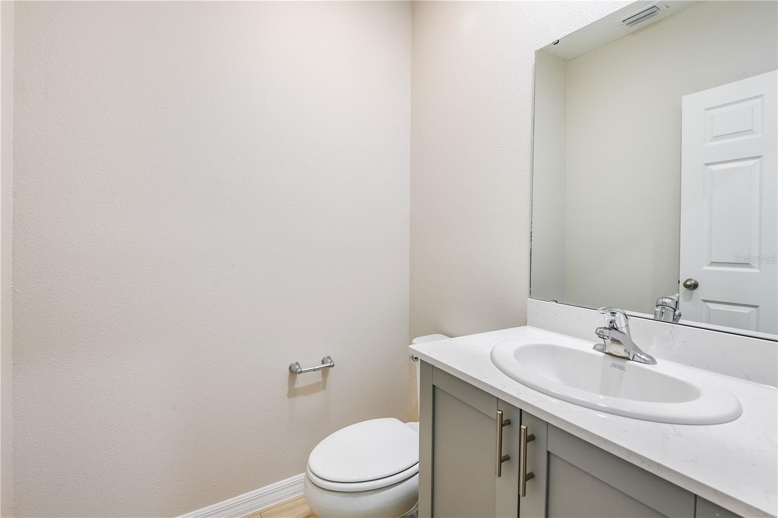 Single Family Residence at 9867 PELICAN COAST DR, DADE CITY, photo 17 of 24