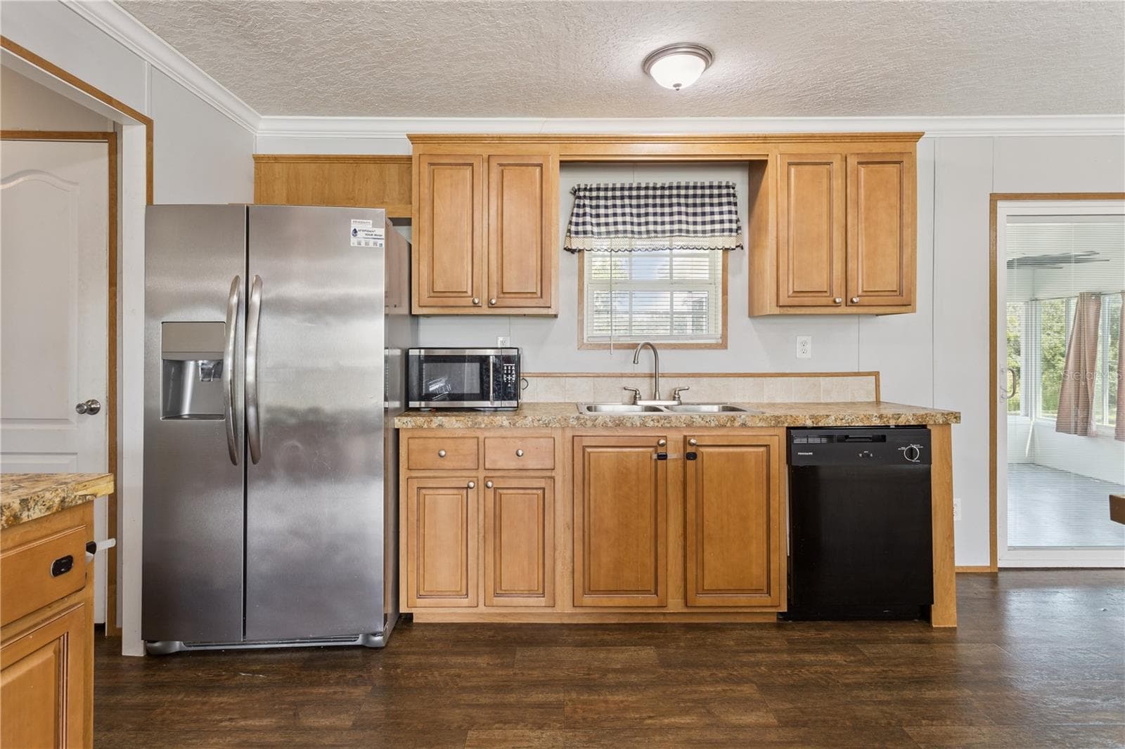 Manufactured Home at 33525 LINDA DR, LEESBURG, photo 14 of 47