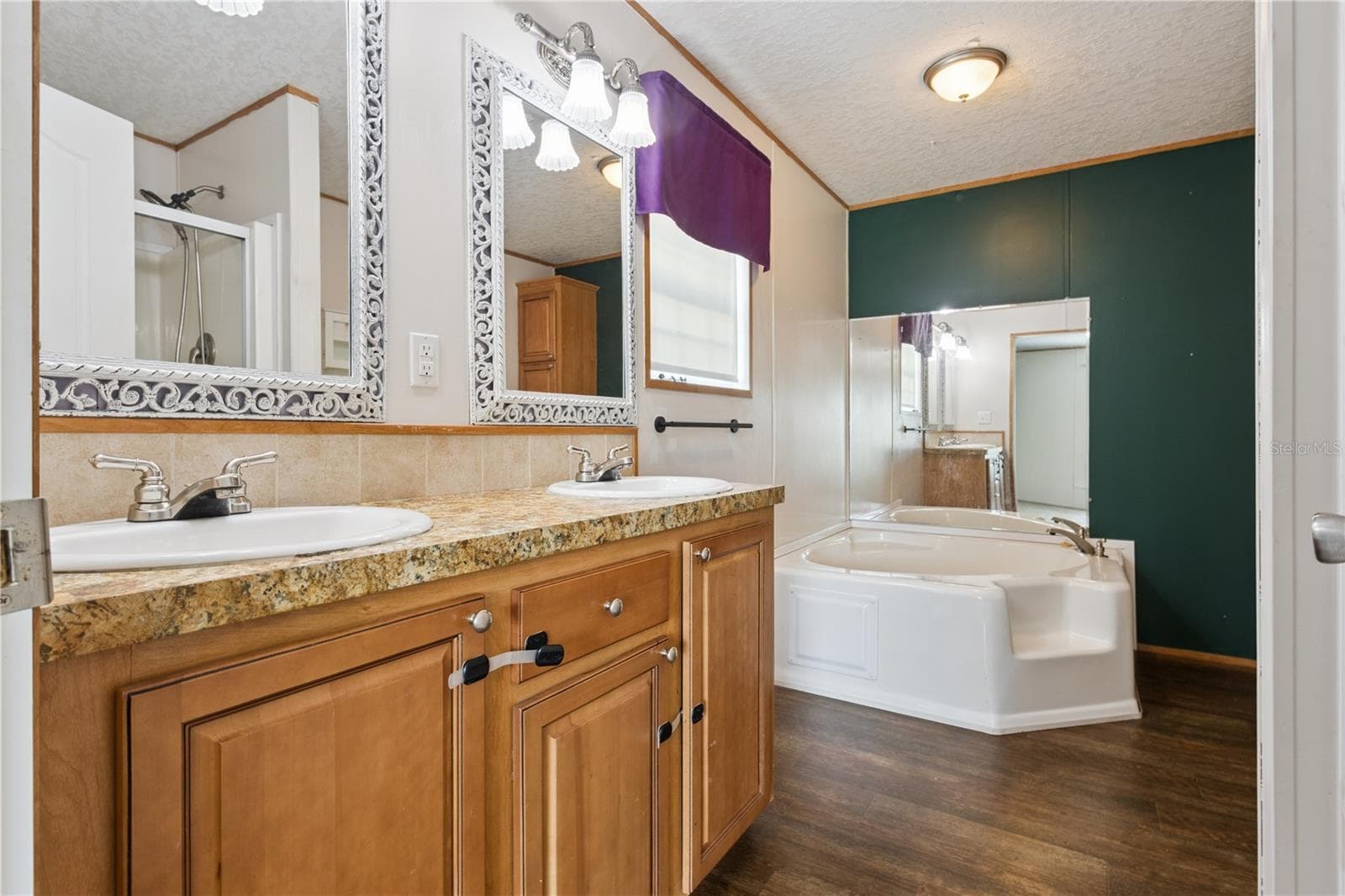Manufactured Home at 33525 LINDA DR, LEESBURG, photo 24 of 47