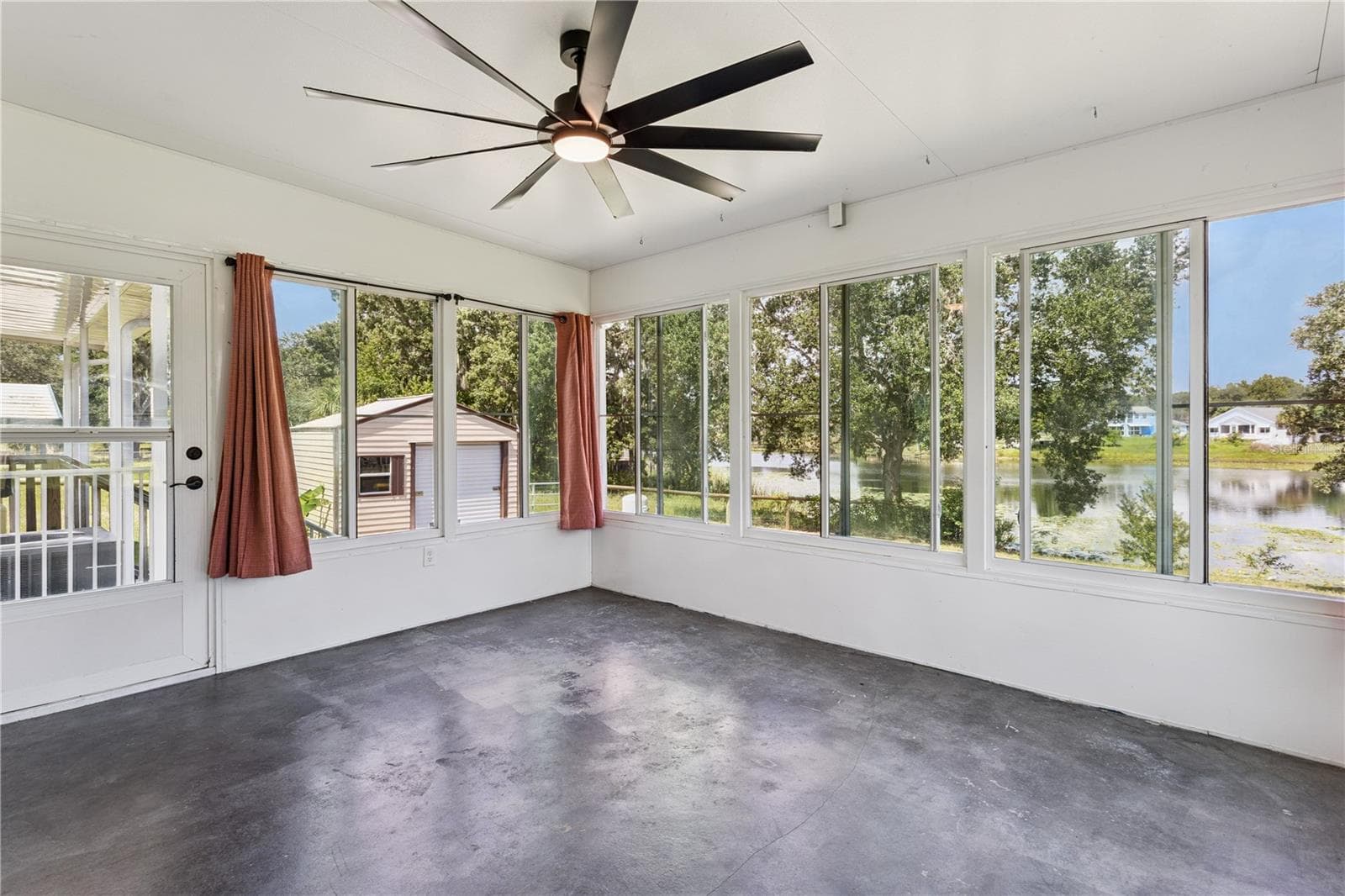 Manufactured Home at 33525 LINDA DR, LEESBURG, photo 29 of 47
