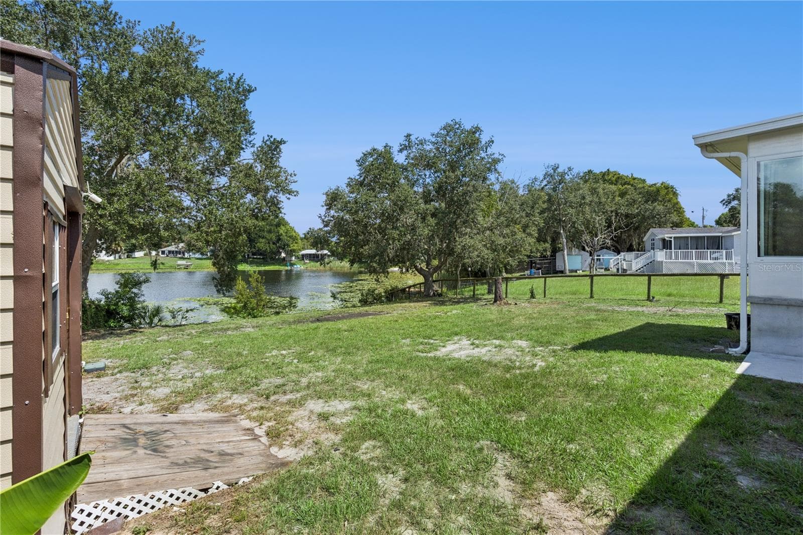 Manufactured Home at 33525 LINDA DR, LEESBURG, photo 31 of 47