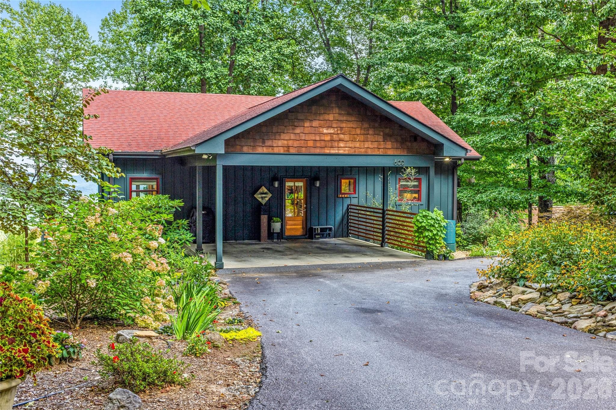 Single Family Residence at 600 Tanglewood Lane, Saluda, photo 7 of 48