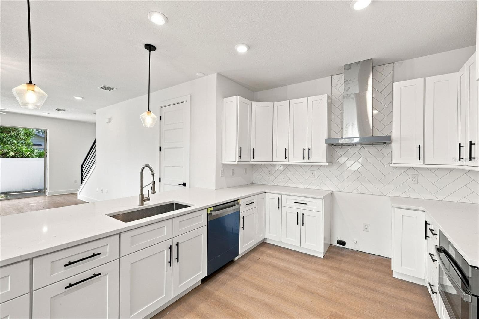 Townhouse at 2508 W GRAY ST #2, TAMPA, photo 9 of 41