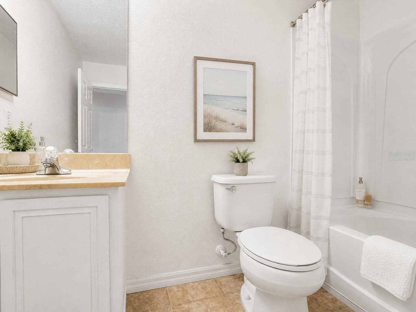 Virtually Staged - 7631 LONG ISLAND DR, KISSIMMEE