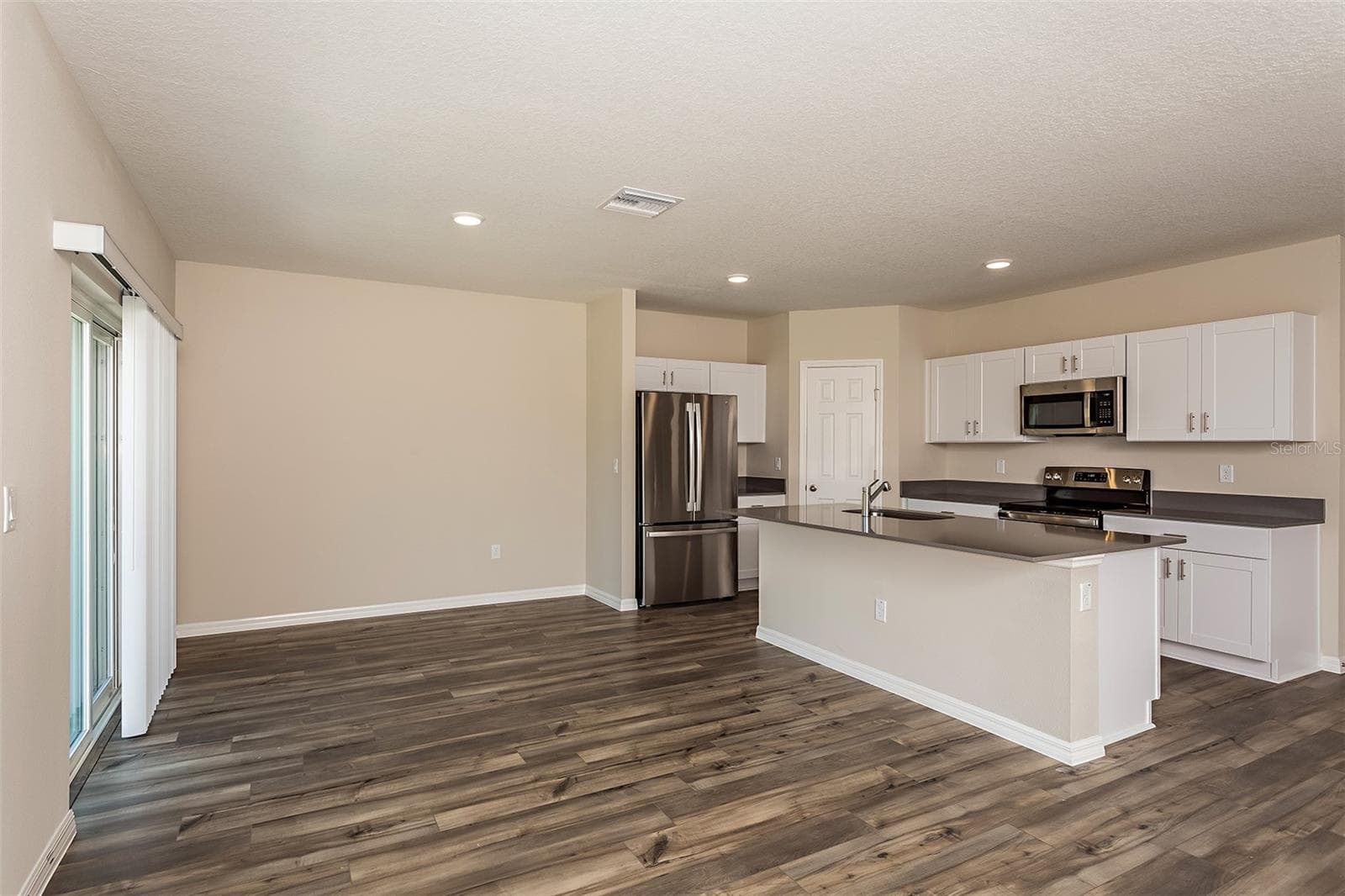 Single Family Residence at 15257 MAUDE LANDING LOOP, WIMAUMA, photo 9 of 21