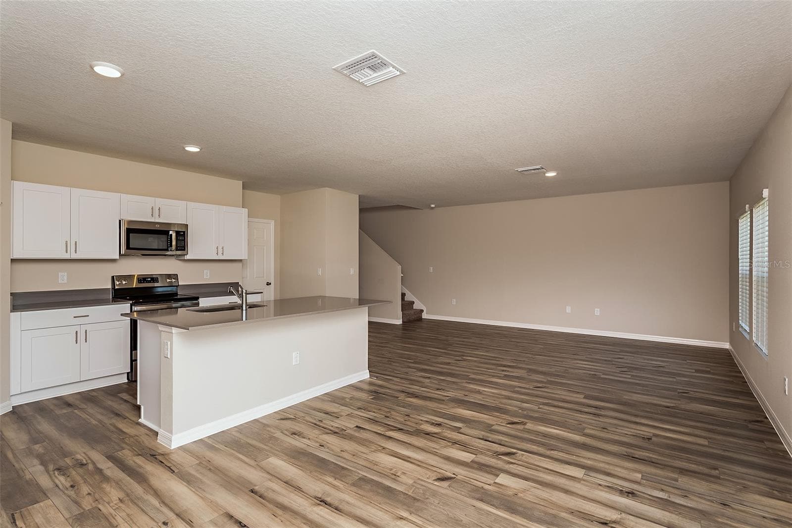Single Family Residence at 15257 MAUDE LANDING LOOP, WIMAUMA, photo 10 of 21