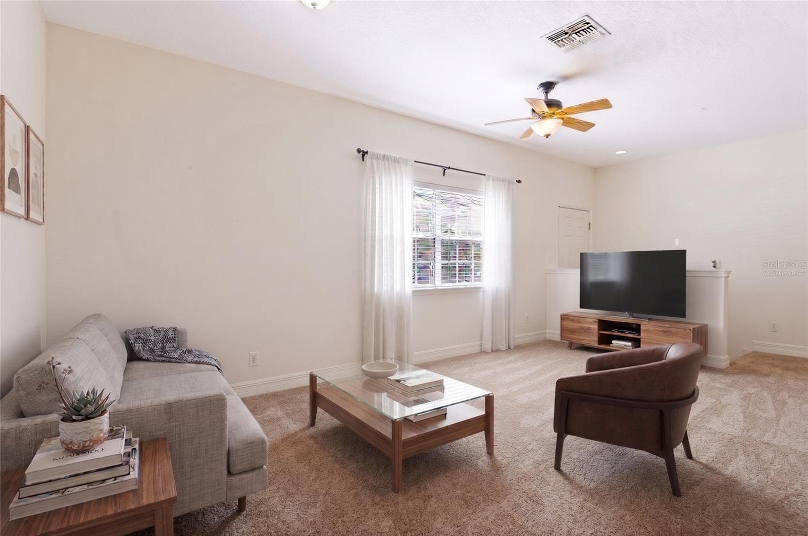 virtually staged - 17313 CHATEAU PINE WAY, CLERMONT