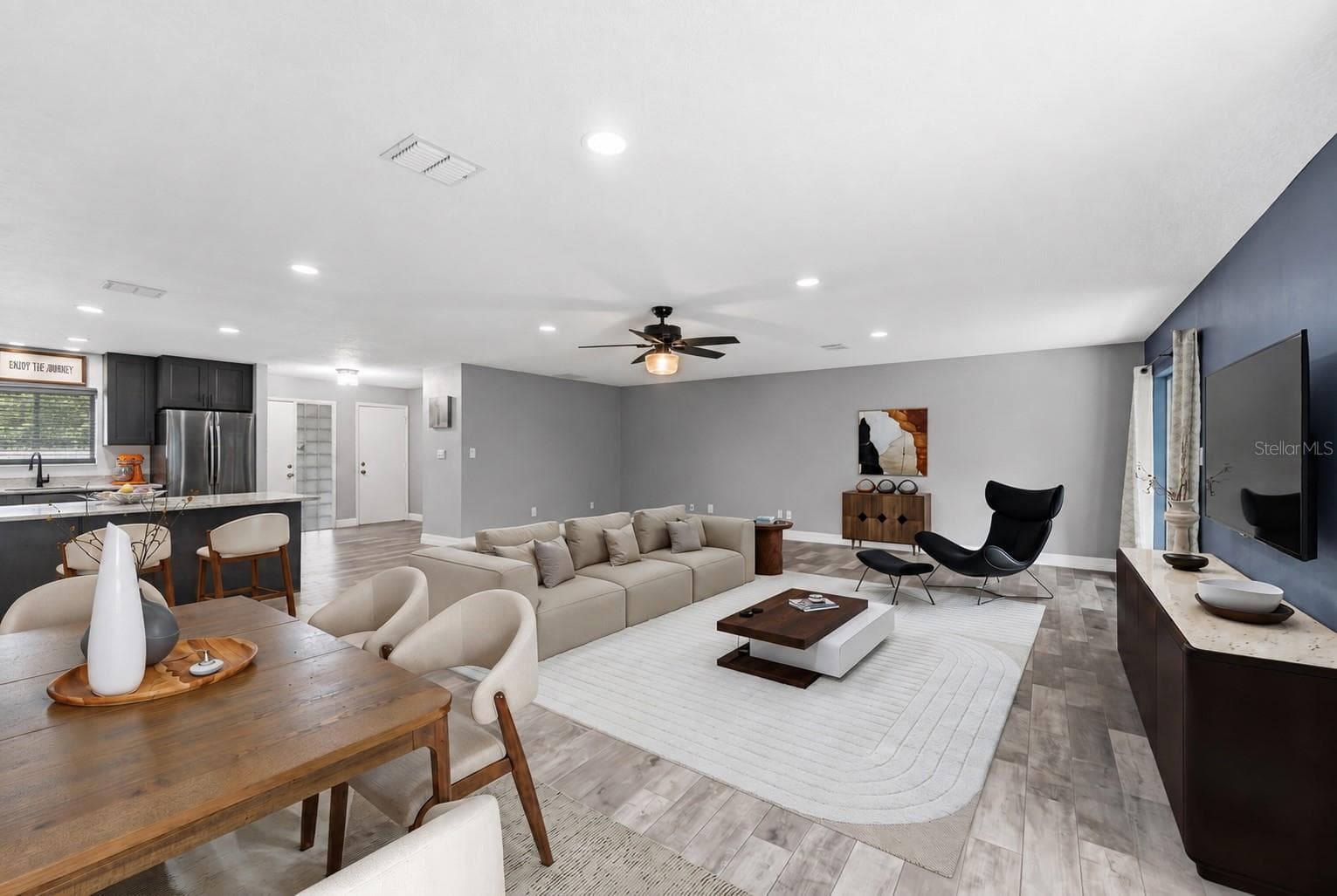 Living Room / dining combo - 10702 WILLIAM TELL DR, ORLANDO
