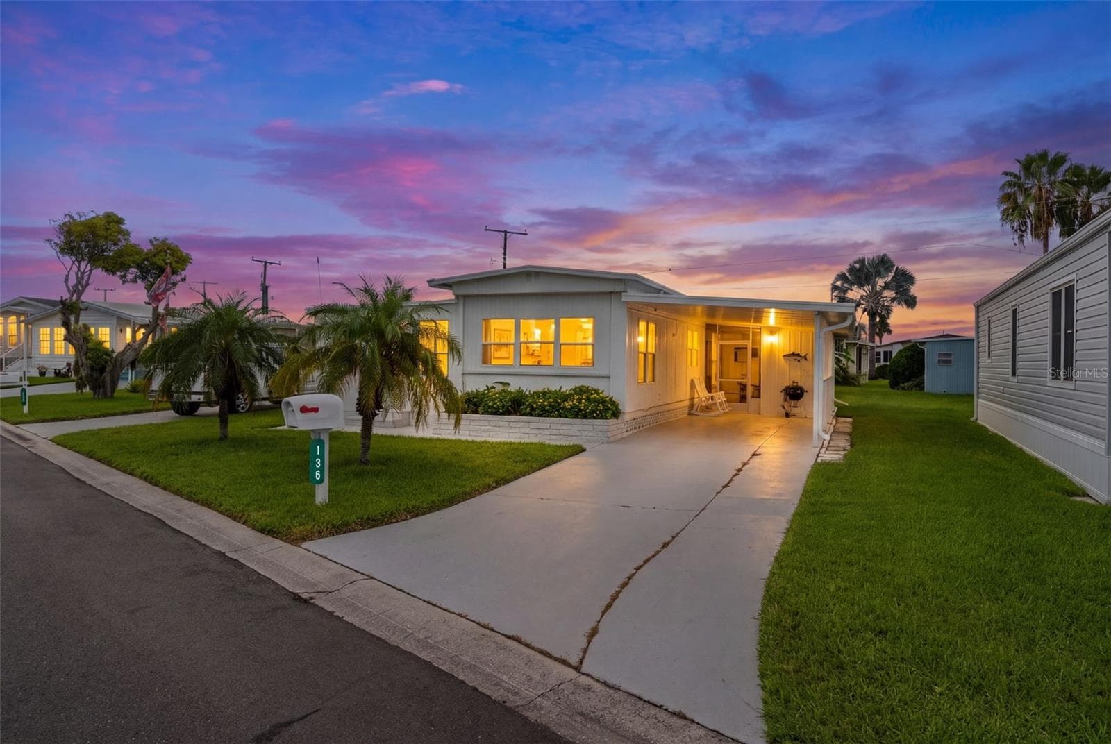 136 LAKEVIEW DR. DR