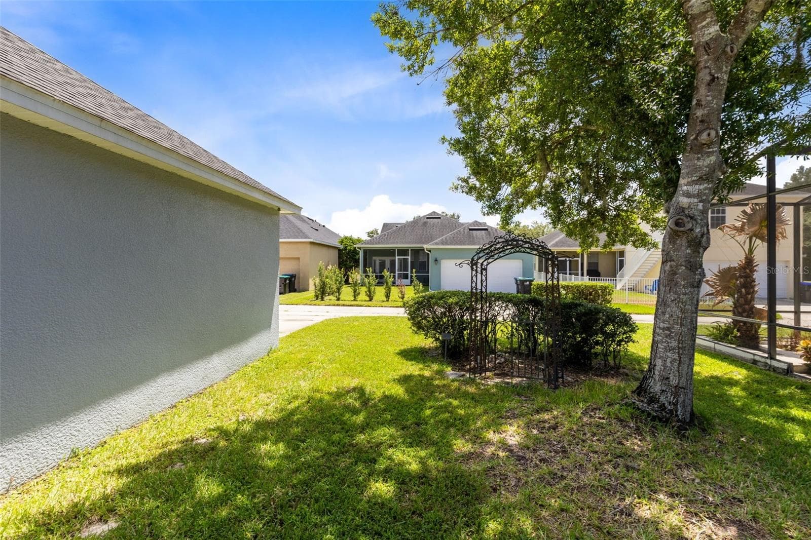 Side Yard - 3919 PEPPERVINE DR, ORLANDO
