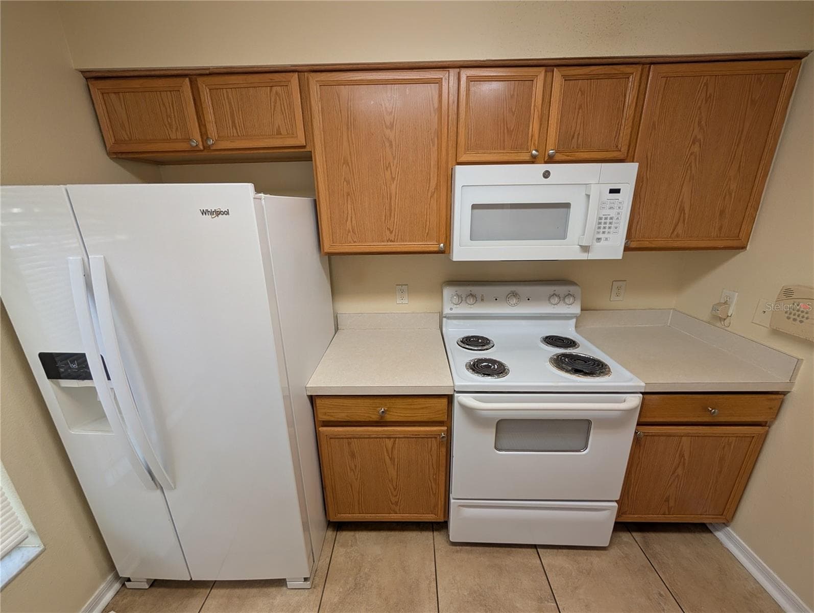 Townhouse at 4053 DOLPHIN DR, TAMPA, photo 6 of 22