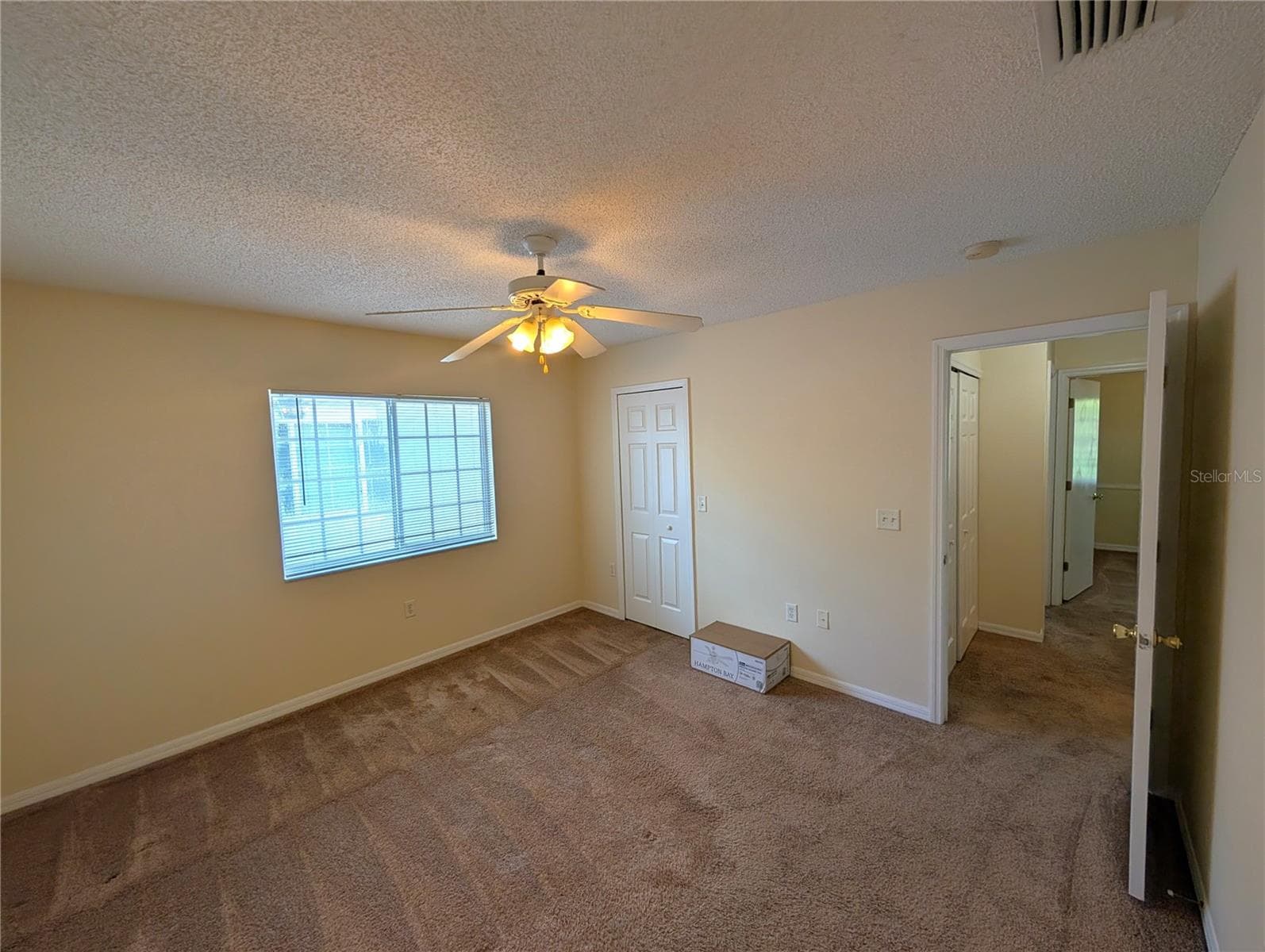 Townhouse at 4053 DOLPHIN DR, TAMPA, photo 9 of 22