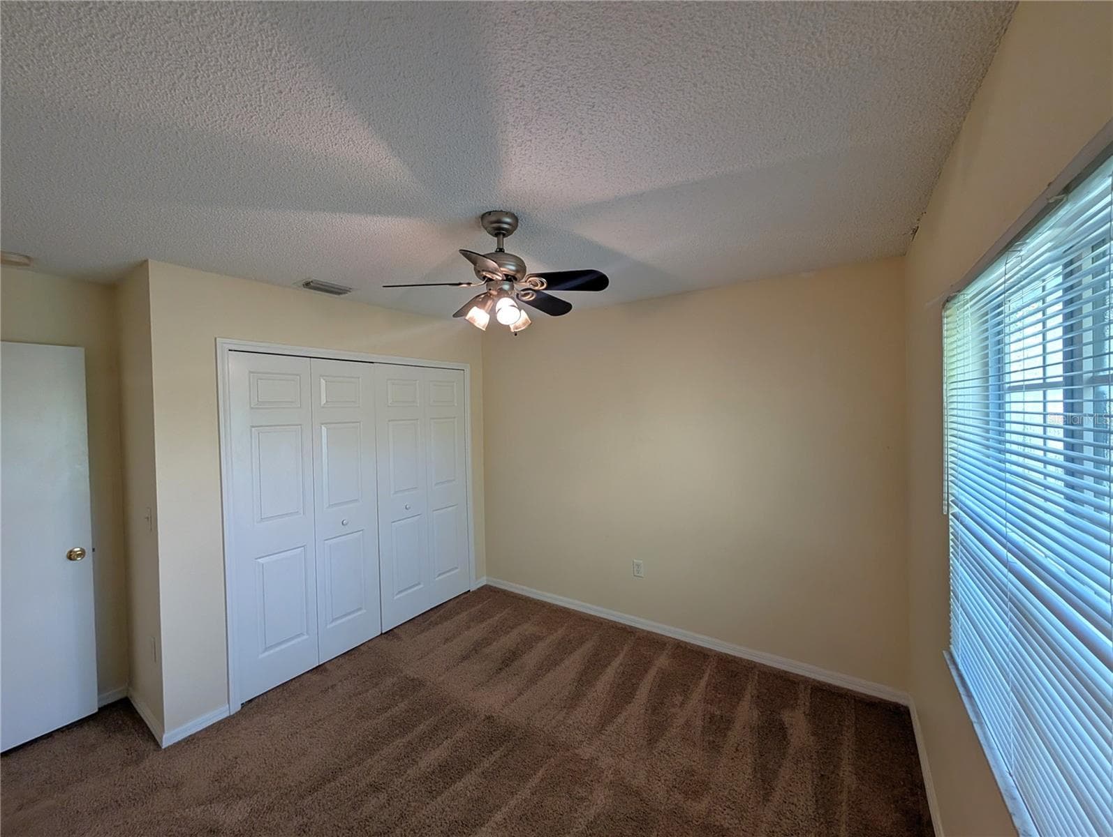 Townhouse at 4053 DOLPHIN DR, TAMPA, photo 10 of 22