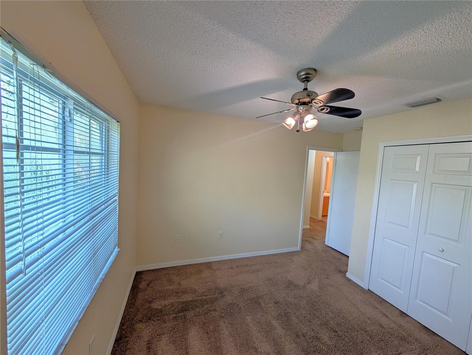 Townhouse at 4053 DOLPHIN DR, TAMPA, photo 11 of 22