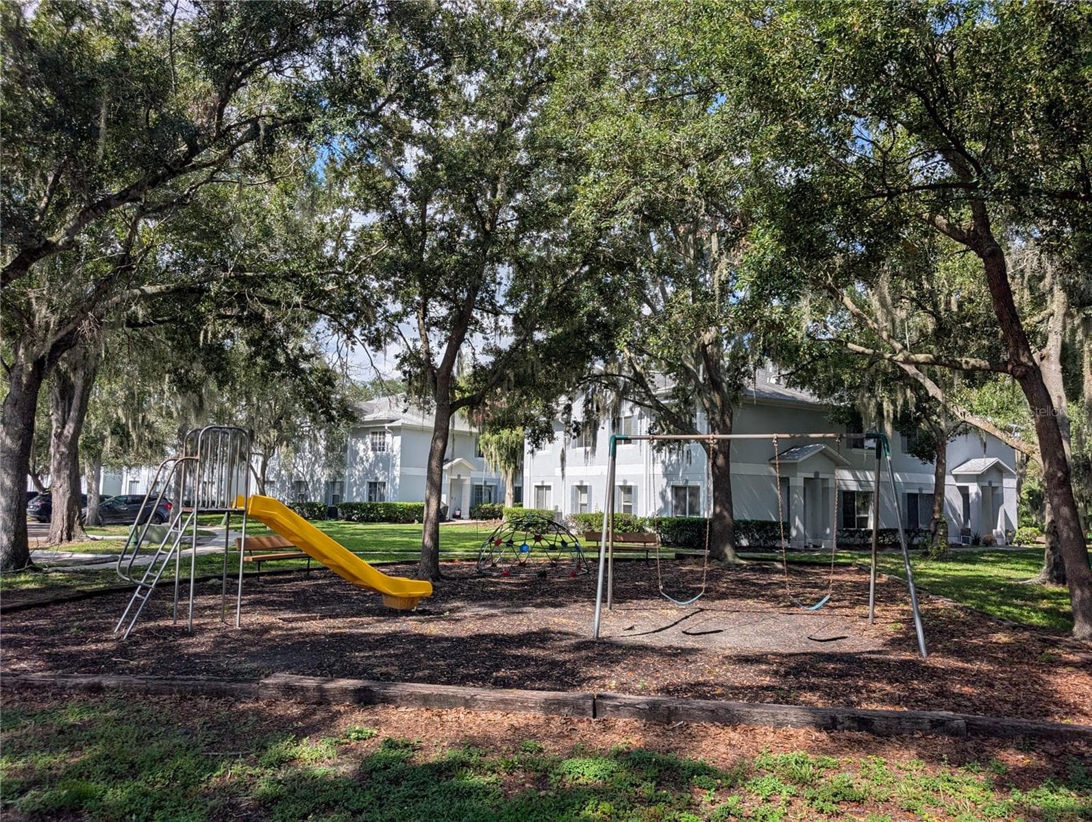 Townhouse at 4053 DOLPHIN DR, TAMPA, photo 16 of 22