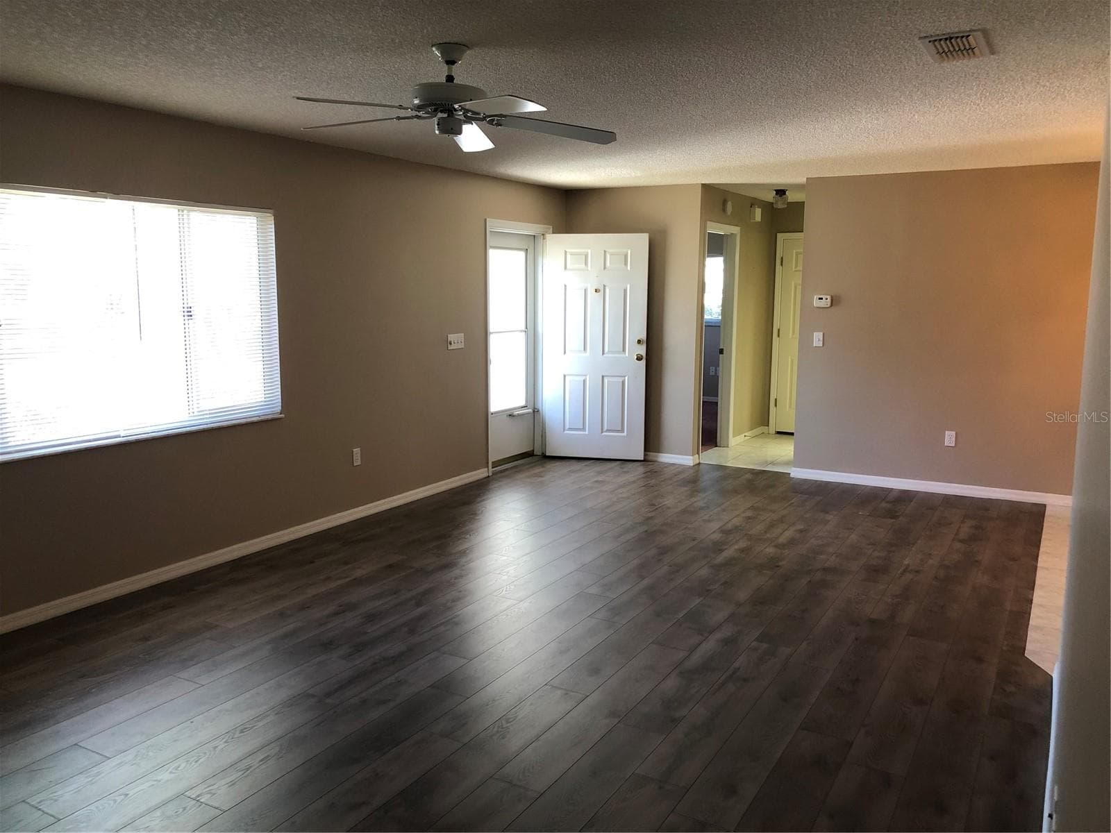 Single Family Residence at 17513 SE 95TH CT, SUMMERFIELD, photo 6 of 15