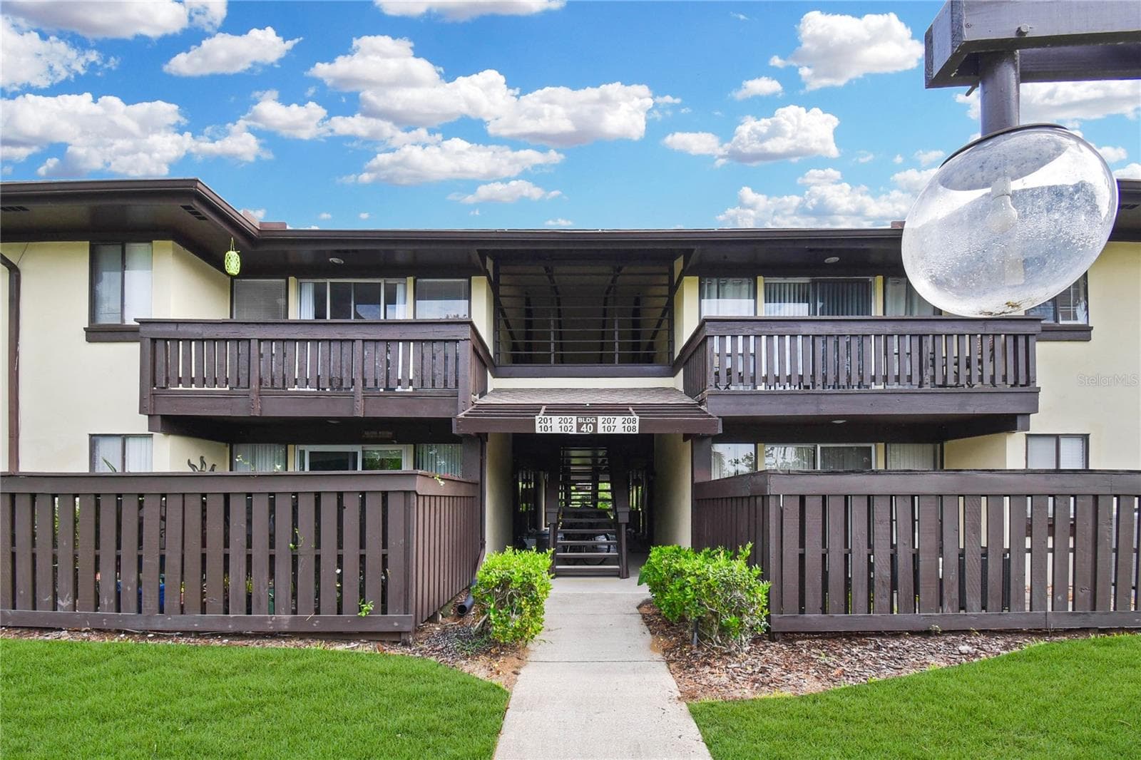 Condominium at 40 CLUB HOUSE DR #207, PALM COAST, photo 2 of 22