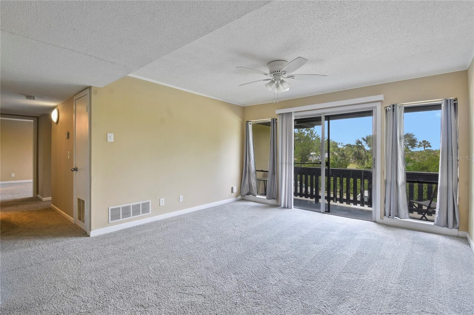 Condominium at 40 CLUB HOUSE DR #207, PALM COAST, photo 4 of 22