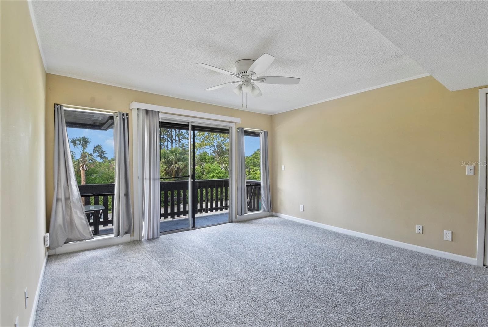 Condominium at 40 CLUB HOUSE DR #207, PALM COAST, photo 6 of 22