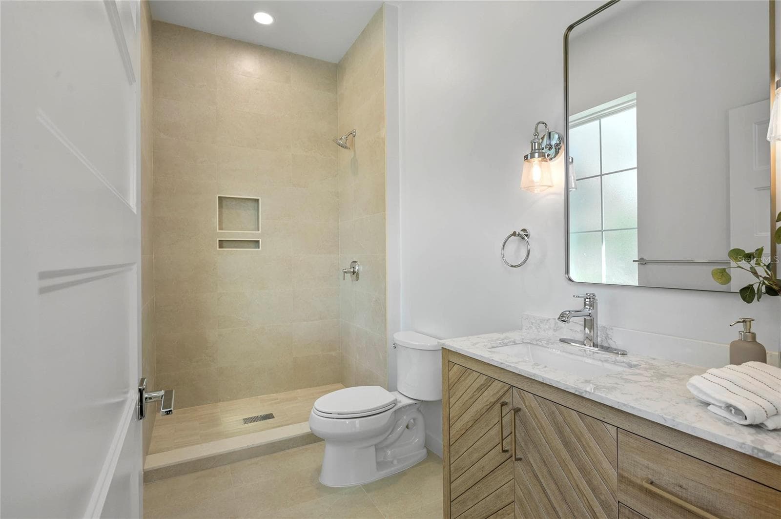 Single Family Residence at 2430 CHANTILLY AVE, WINTER PARK, photo 47 of 64