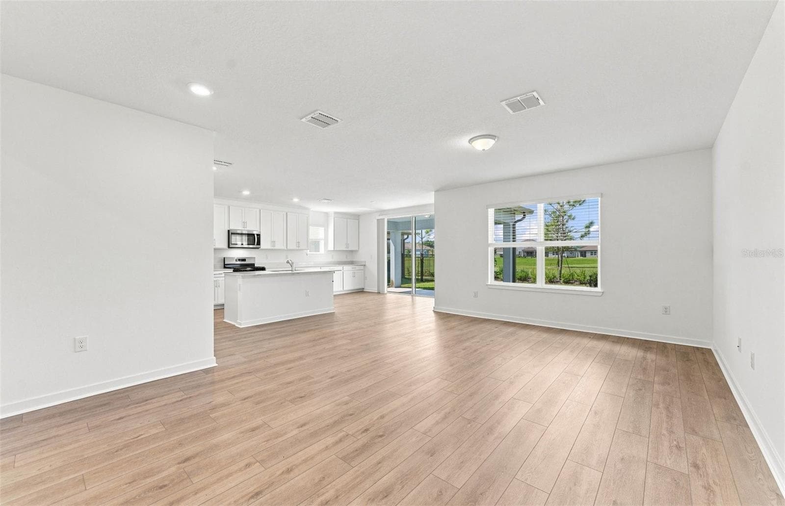 Open Concept Home Design - 9029 WILDLIGHT TRL, WILDWOOD