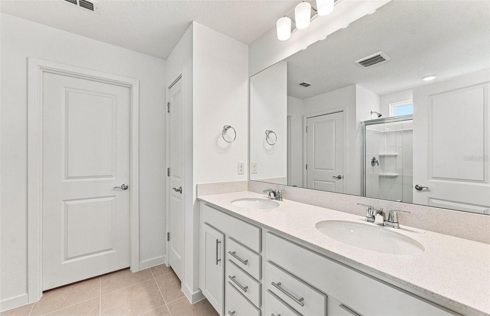 Owner's Bath w/Dual Sinks - 9029 WILDLIGHT TRL, WILDWOOD
